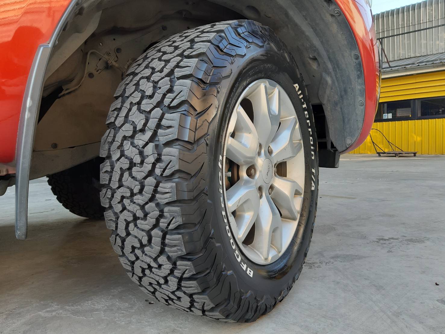 BFGoodrich All Terrain T/A KO2 265/65R18 ยางออลเทอร์เรน U.S.A. ราคาพิเศษ