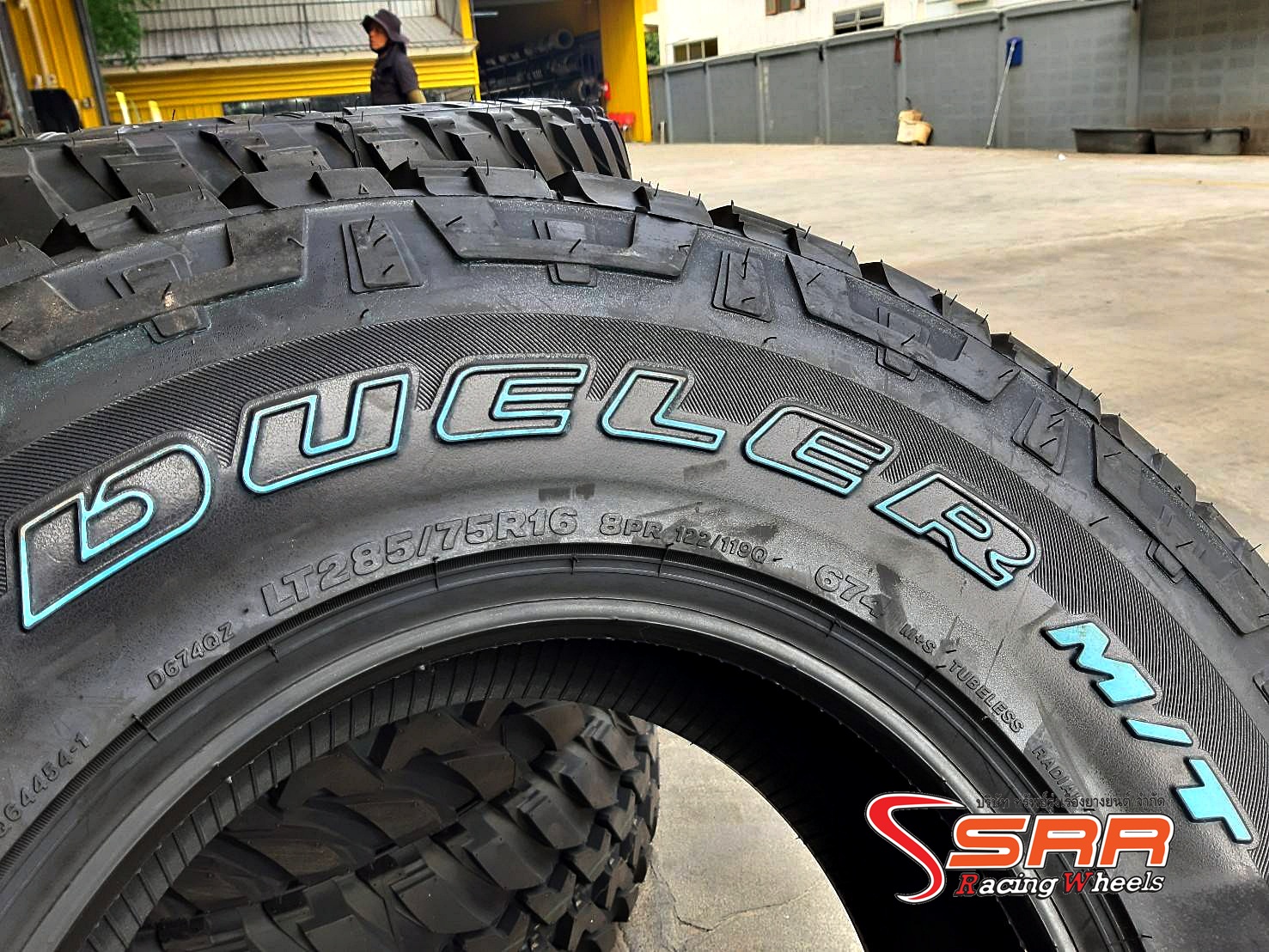BRIDGESTONE DUELER M/T 674 285/75R16 ยางใหม่ปี2021 ราคาพิเศษ