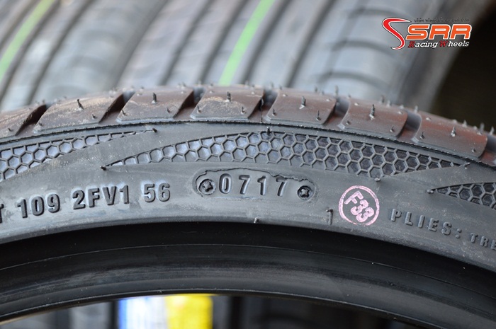 ACCELERA PHI-R 245/35ZR20