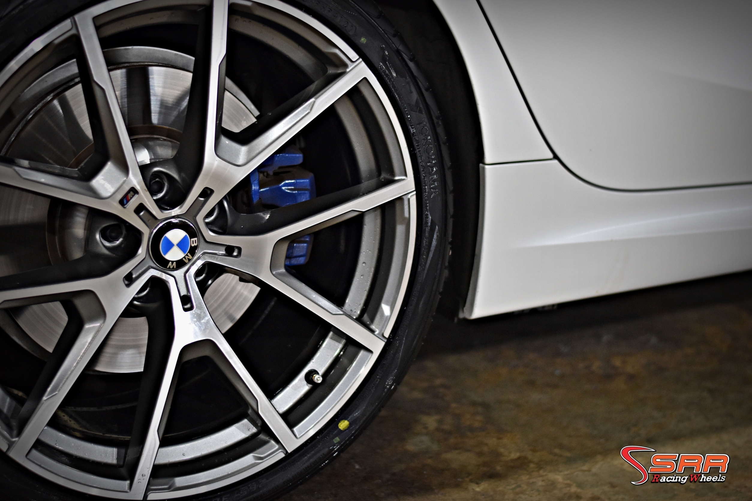 YOKOHAMA ADVAN SPORT V105 265/30ZR20 ยางใหม่ปี2021 ราคาพิเศษ