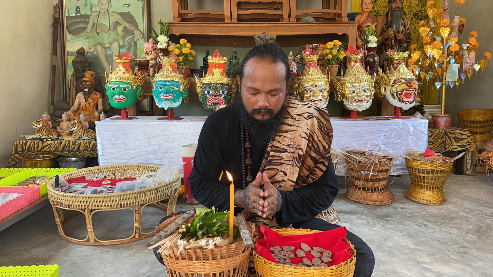 พ่อพรายเศรษฐี ปู่ฤาษีกล้า ธรรมโลกอุดร FLT