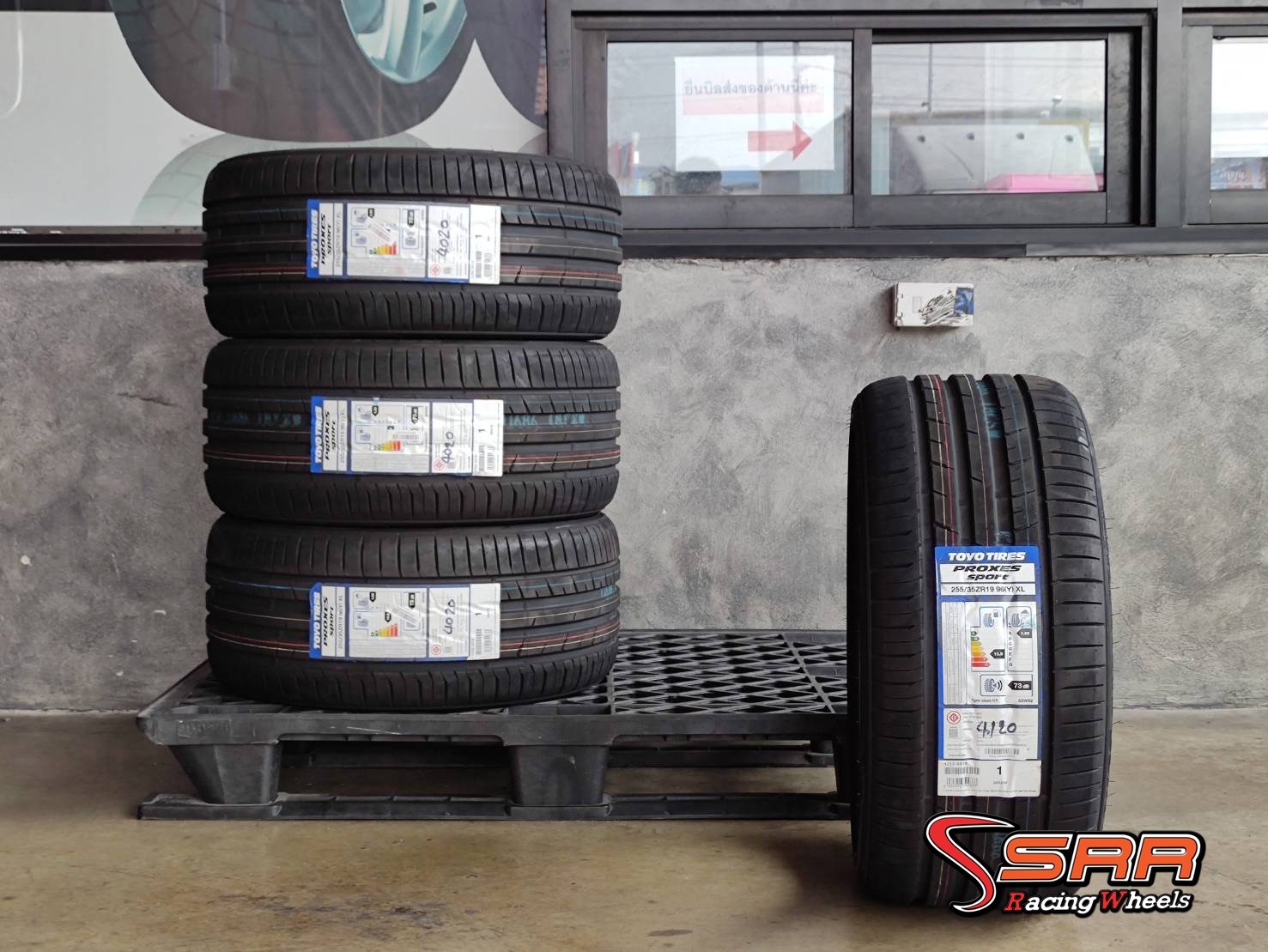 TOYO PROXES SPORT 255/35ZR19 ยางใหม่ปี20 ราคาพิเศษ