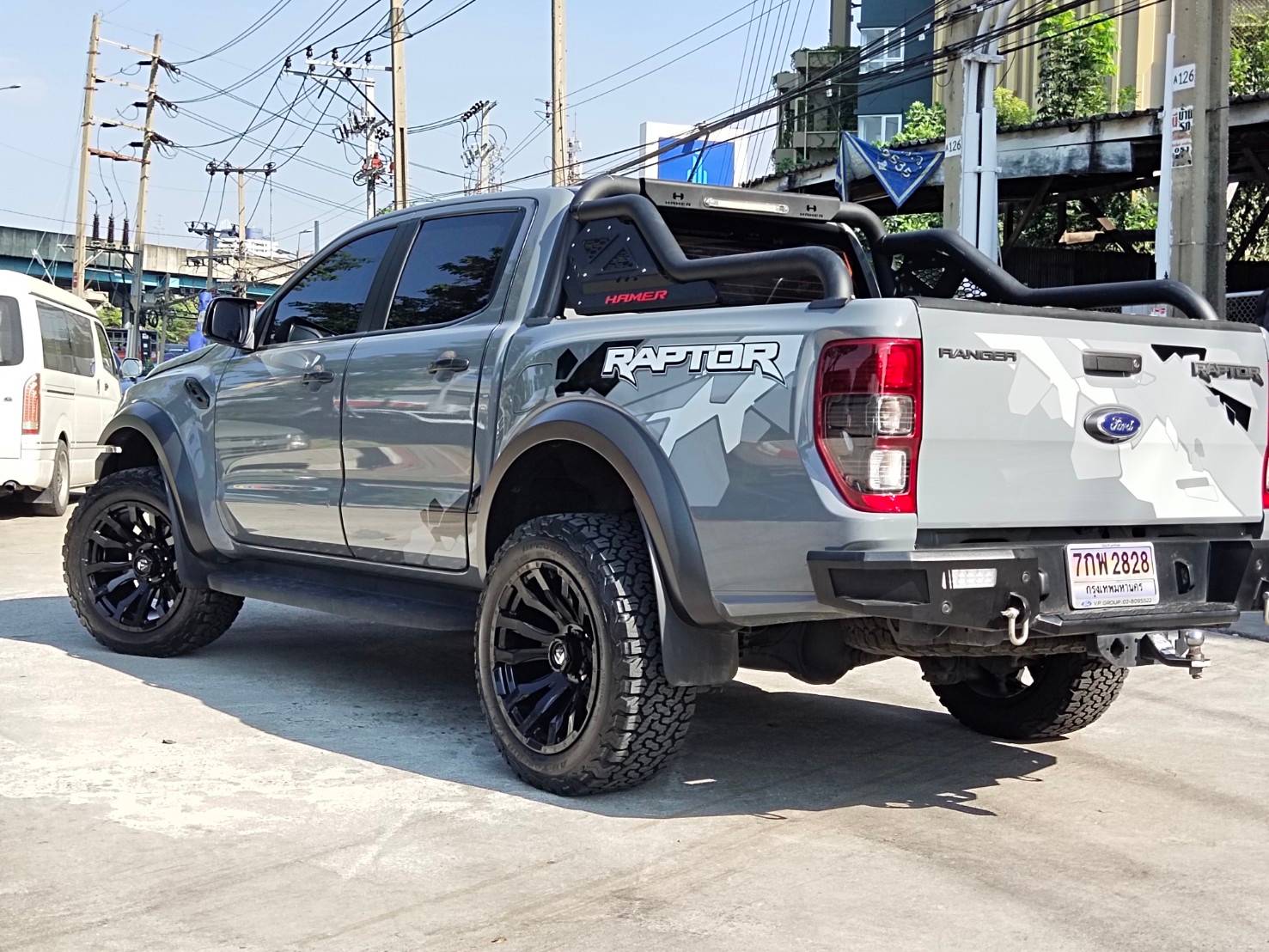 FUEL BLITZ D675 ขอบ20x10 ET-18 6x139.7 GLOSS BLACK
