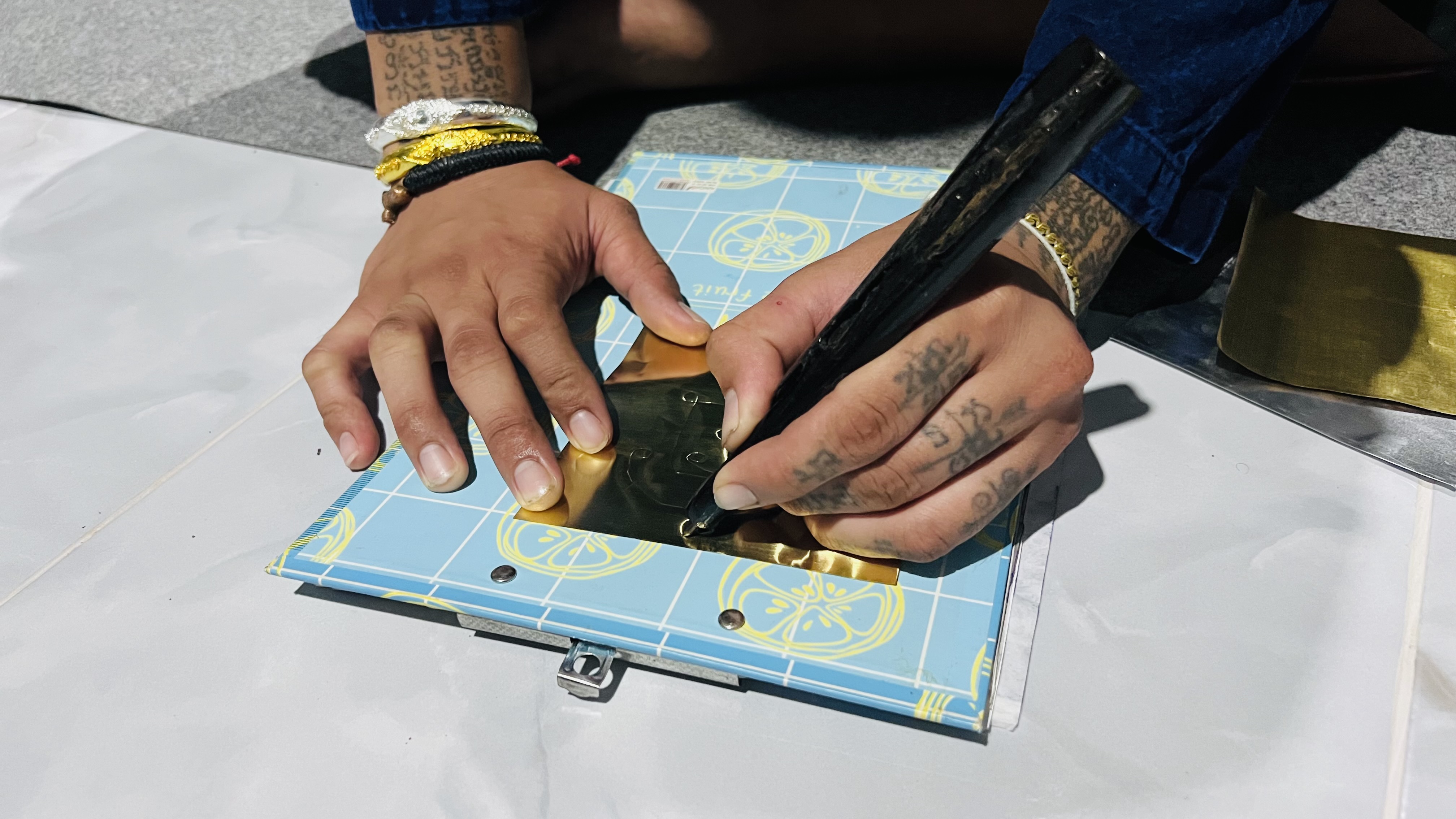 28/07/66 จารแผ่นตะกรุดสำหรับทำงั่ง อาจารย์ปอนด์ สมิงพราย ✔️