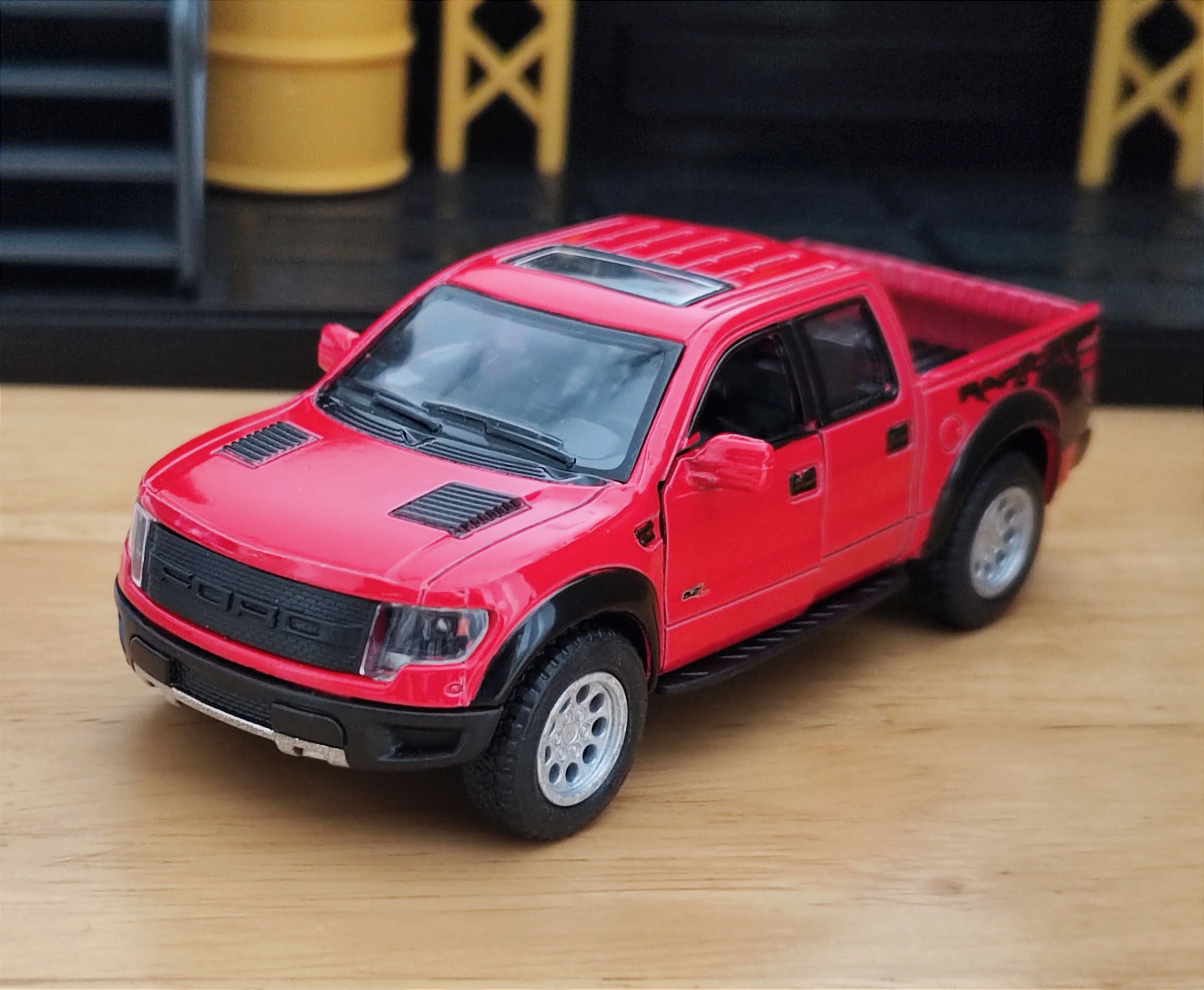 2013 Ford F-150 SVT Raptor SuperCrew โมเดลรถเหล็ก รถกระบะ Ford (ปลีก-ส่ง)