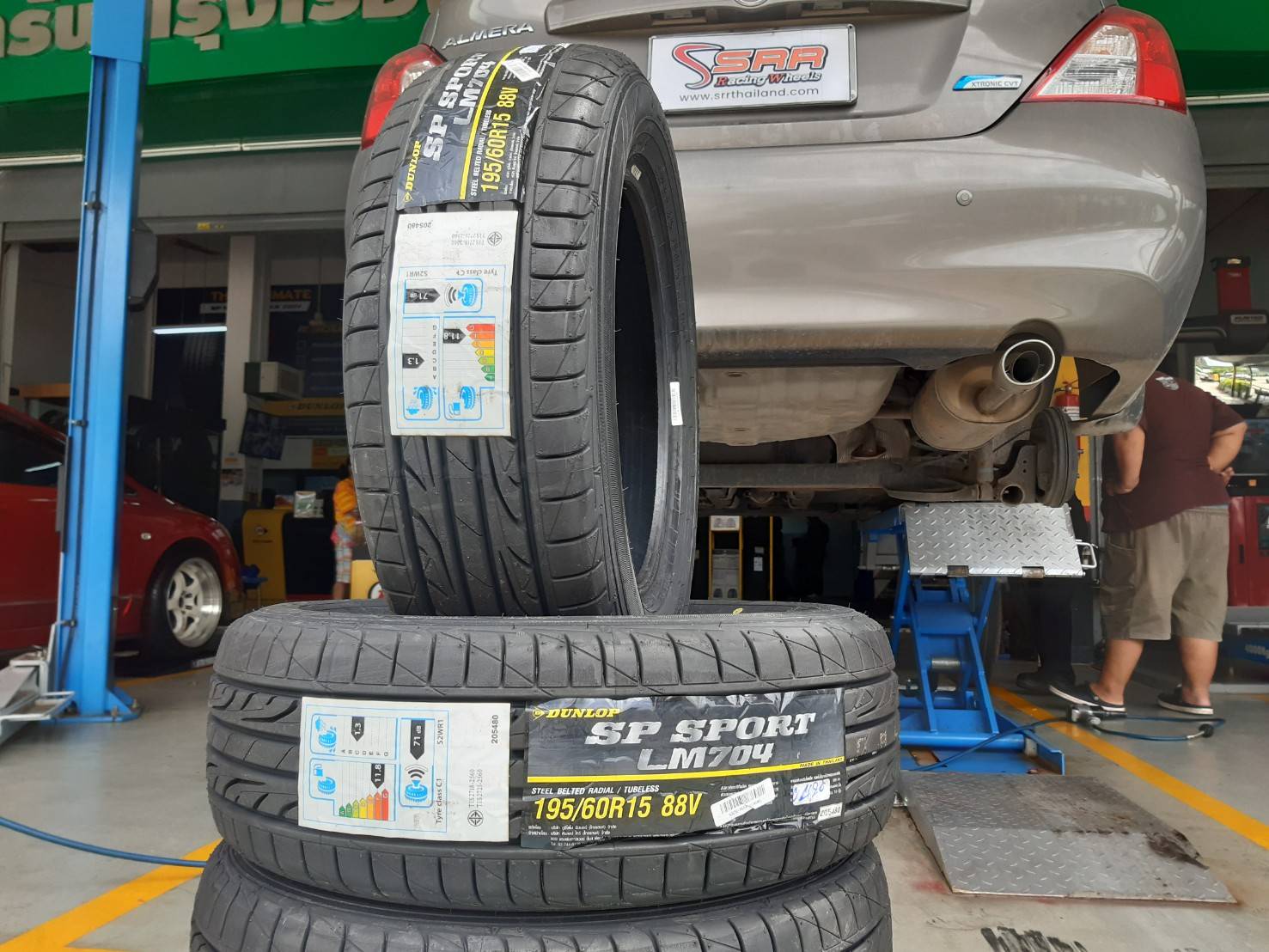 DUNLOP LM704 195/60R15 ยางไทยปี20 ราคาพิเศษ