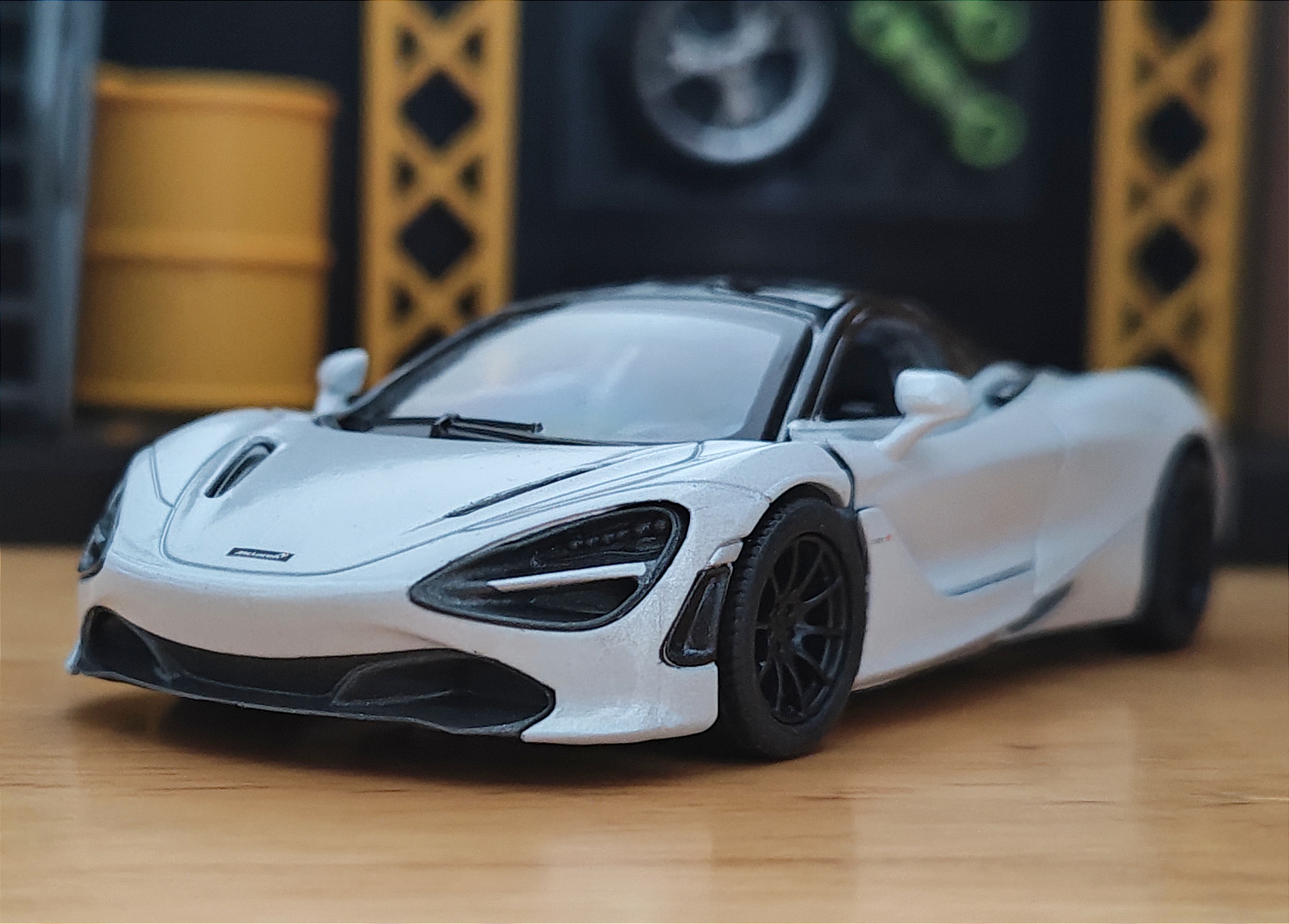 McLaren 720s Scale 1:36 โมเดลรถเหล็ก (ปลีก-ส่ง)