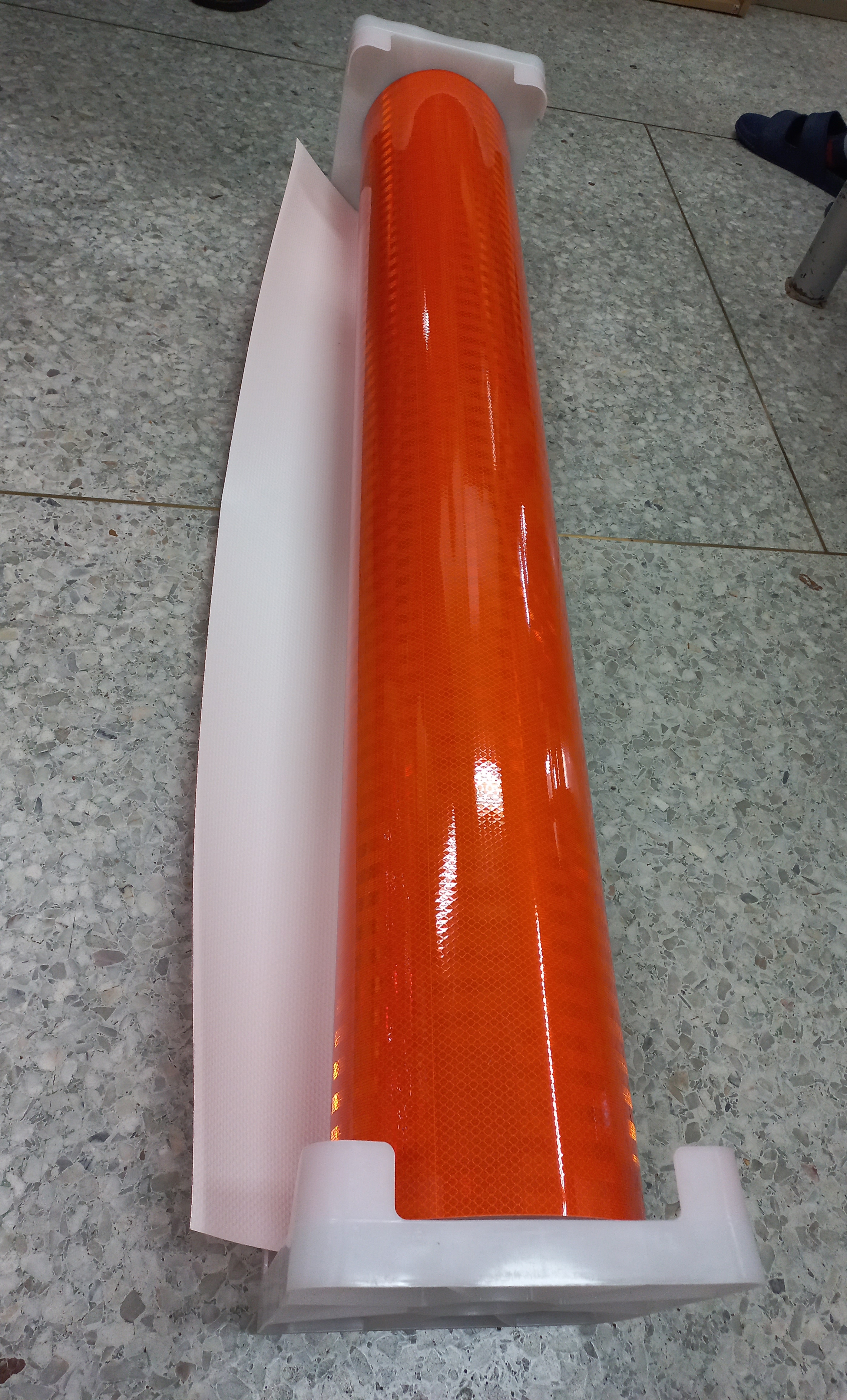 สติ๊กเกอร์ สะท้อนแสง 3M แท้ หน้ากว้าง 48 นิ้ว X 45.72 เมตร เกรด HIP High Intensity Prismatic HIGH งานจราจร