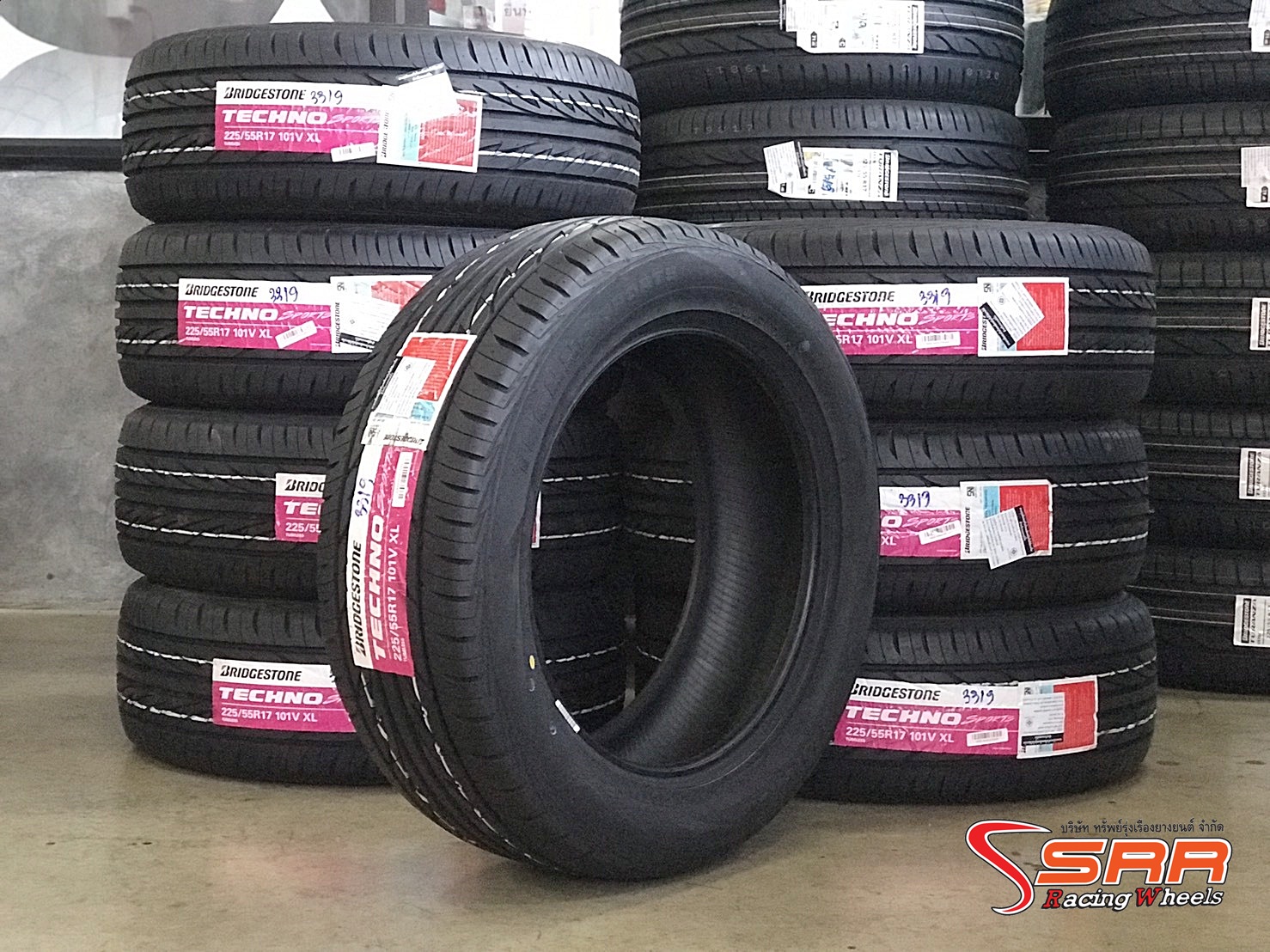 BRIDGESTONE TECHNO SPORTS 225/55R17 ยางใหม่ปี19 ราคาพิเศษ