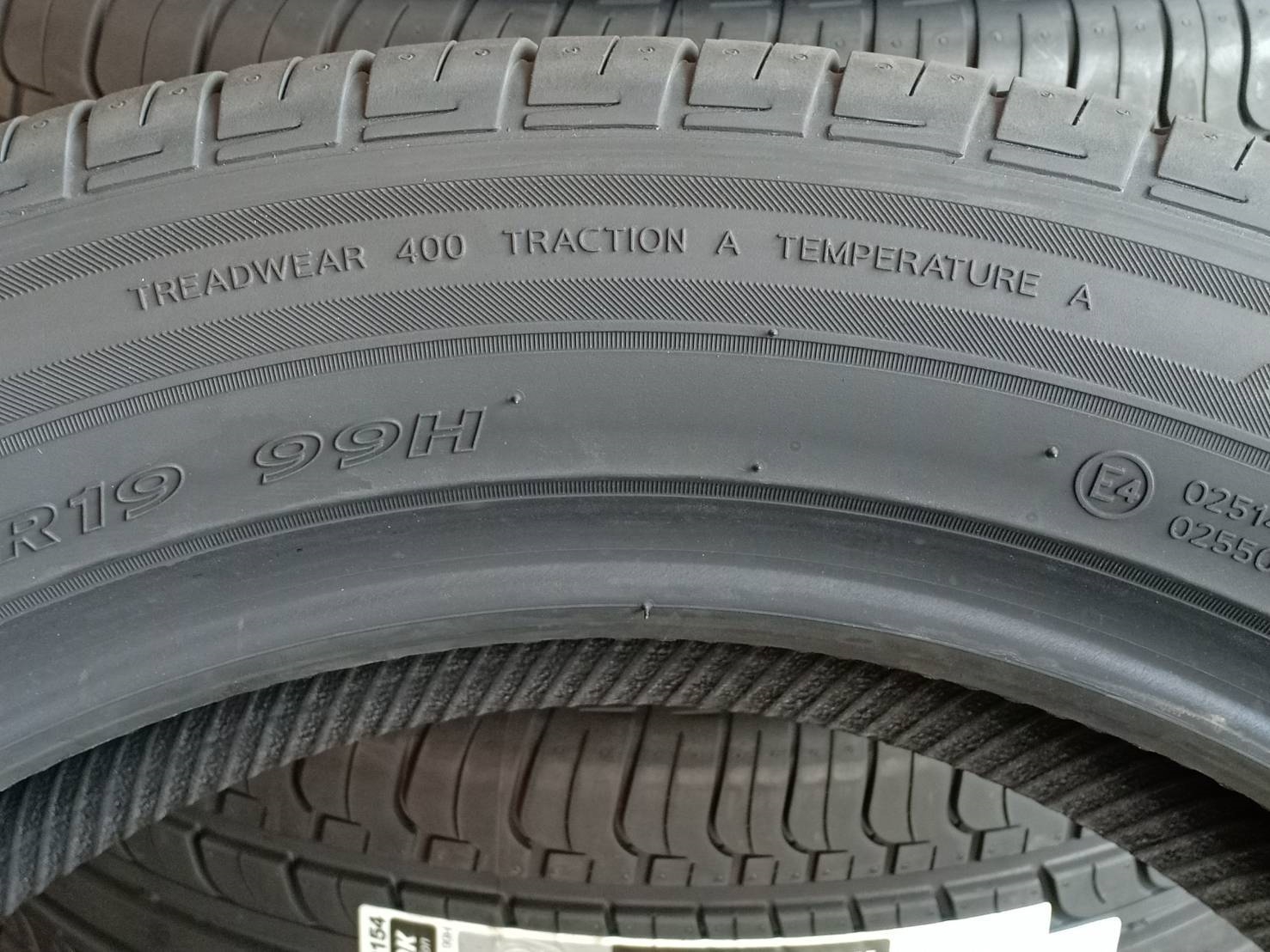 HANKOOK OPTIMO K415 235/50R19 ยางใหม่ปี19 ลดราคาพิเศษ