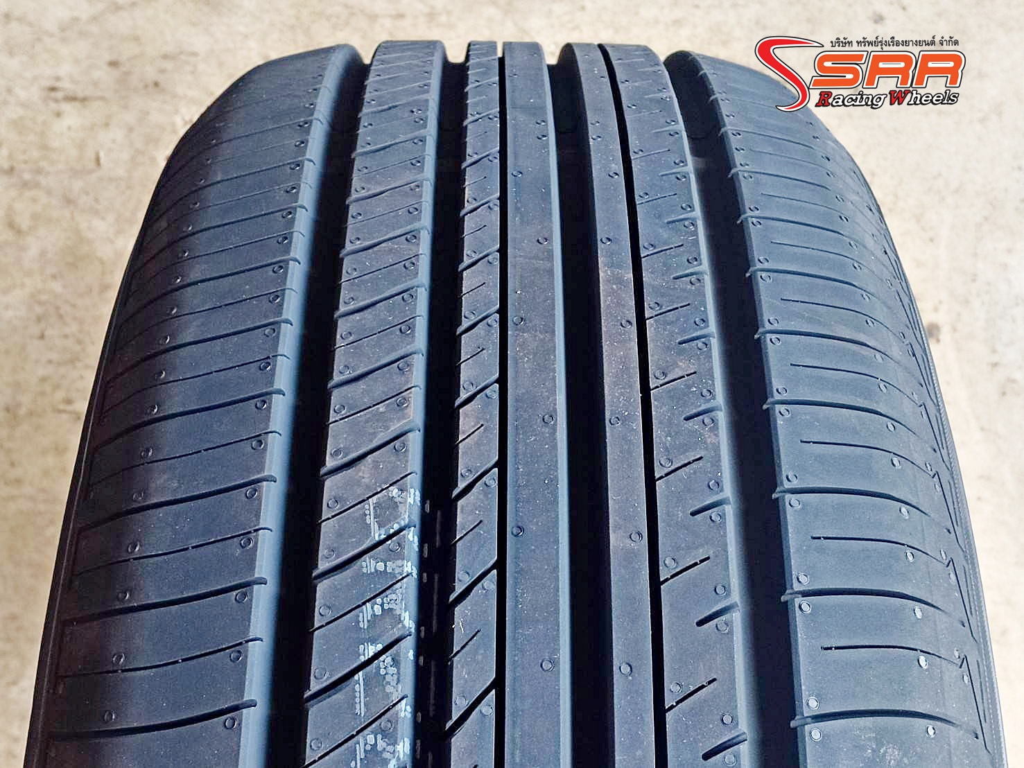YOKOHAMA ADVAN dB V552 235/50R18 ยางปี20 ราคาพิเศษ