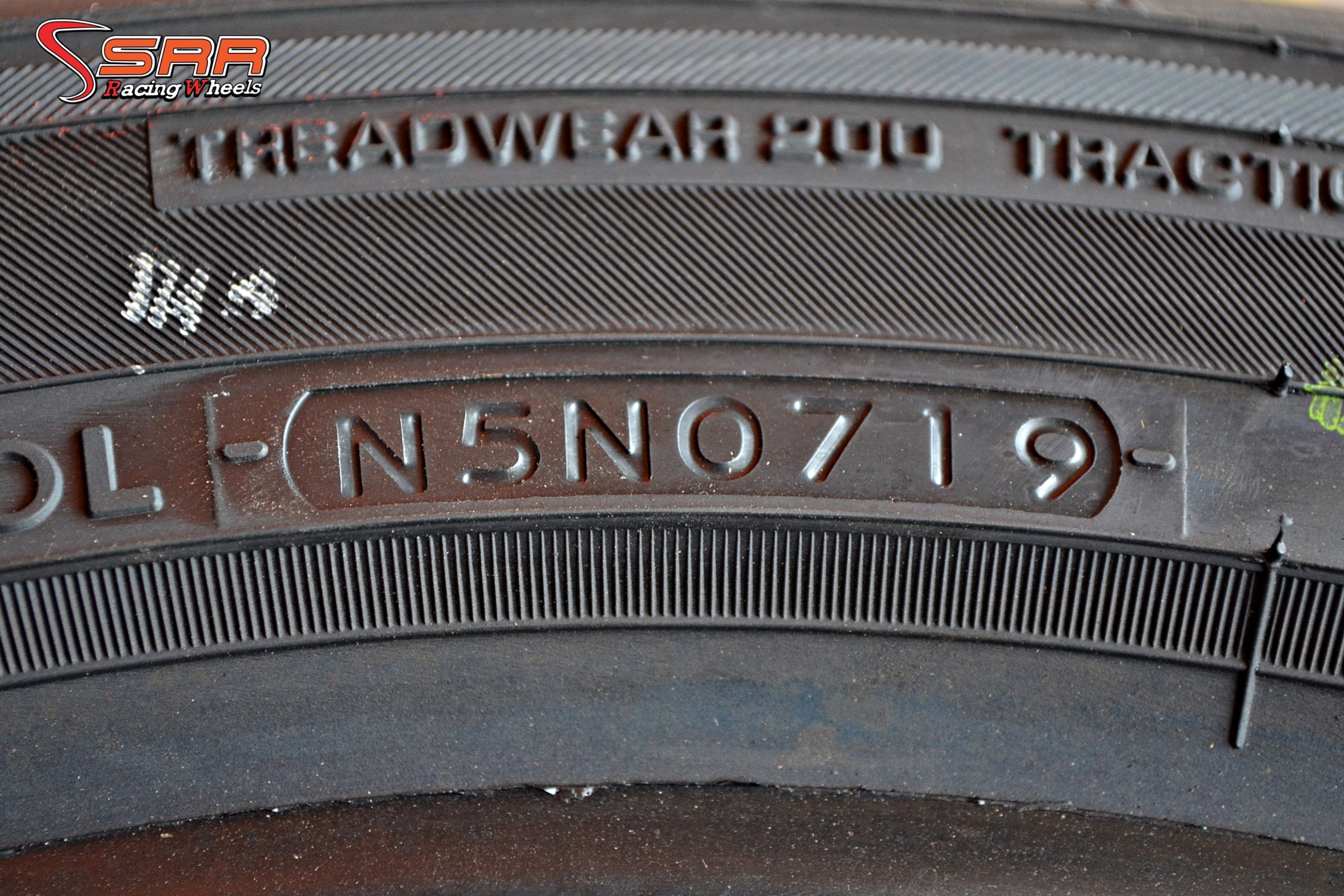 YOKOHAMA AD08 235/45R17 ยางซอฟญี่ปุ่น ปี19