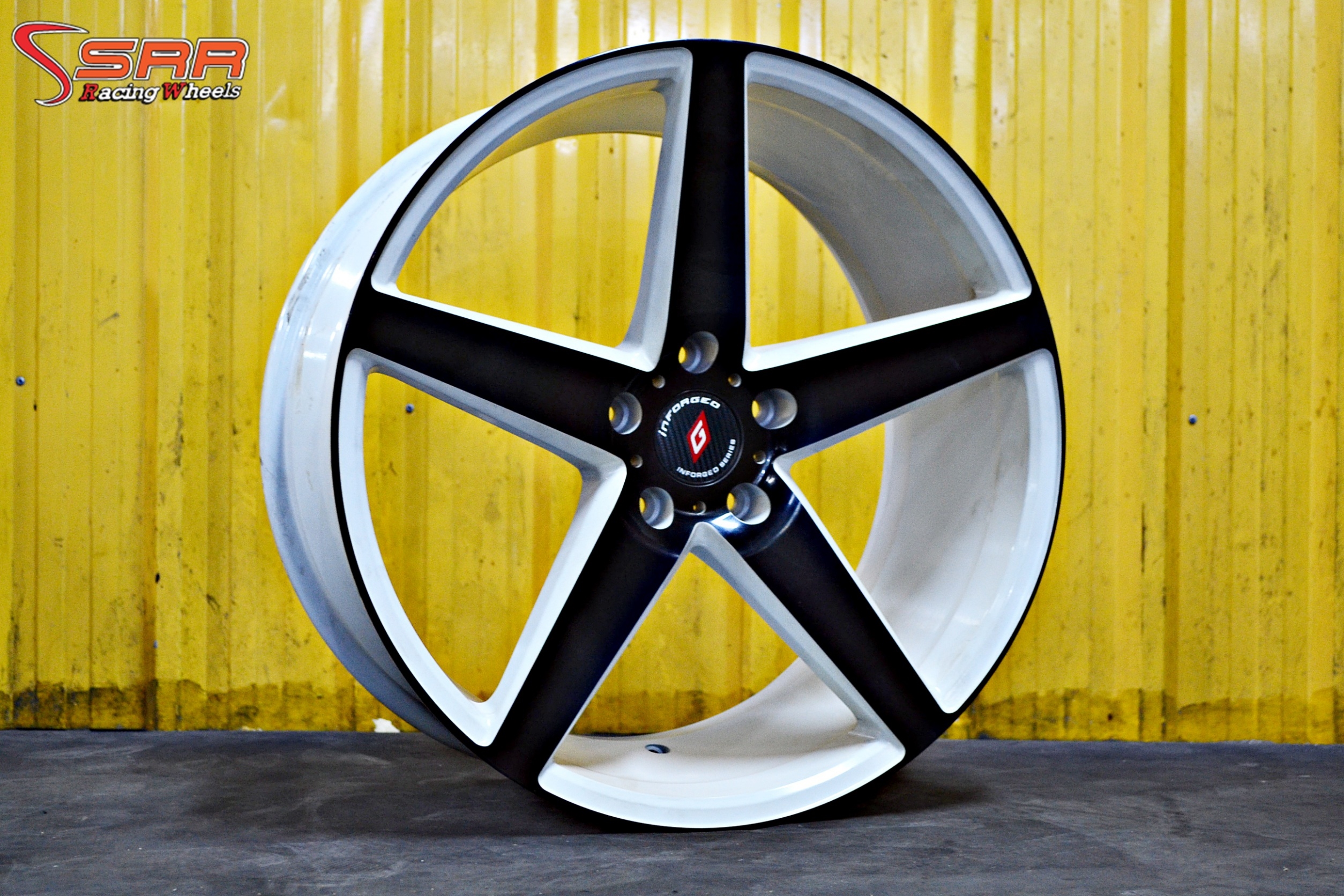 INFORGED IFG-8 ขอบ20 นิ้ว สำหรับใส่รถ BMW ราคาวงละ 6,000 บาท