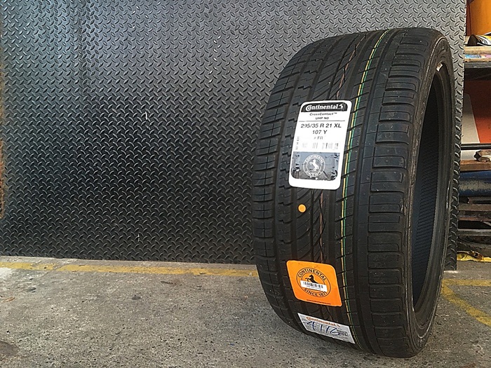 CONTINENTAL CrossContact UHP NO 295/35R21