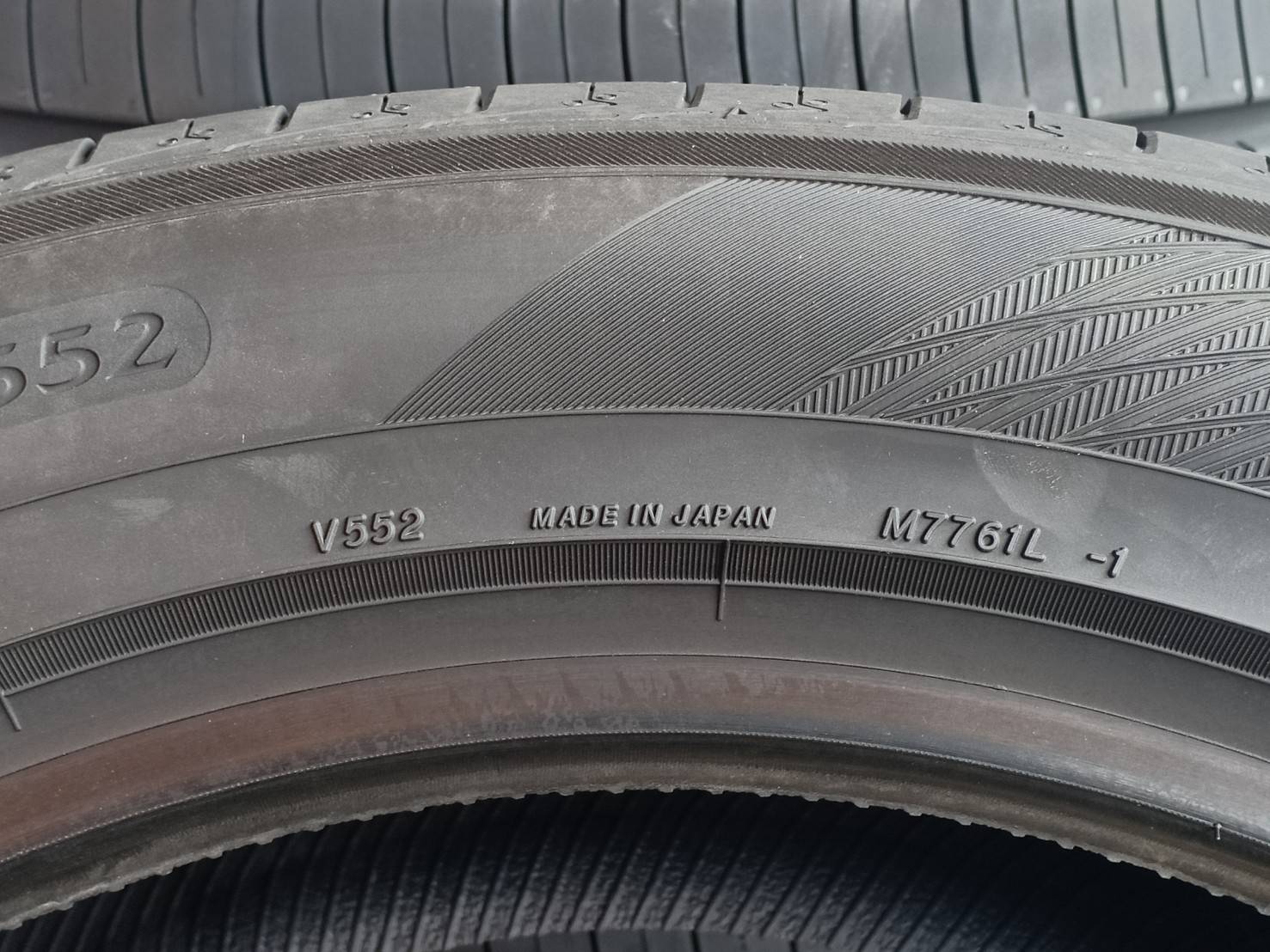 YOKOHAMA ADVAN dB V552 235/50R18 ยางปี20 ราคาพิเศษ