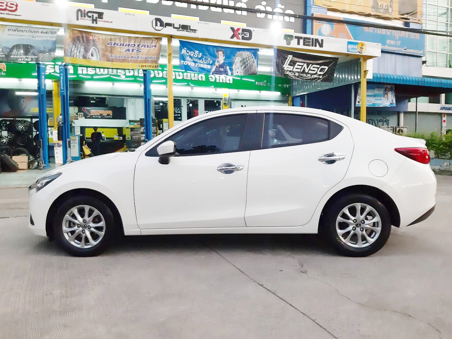 BRIDGESTONE B250 185/65R15 ยางใหม่ ราคาพิเศษ