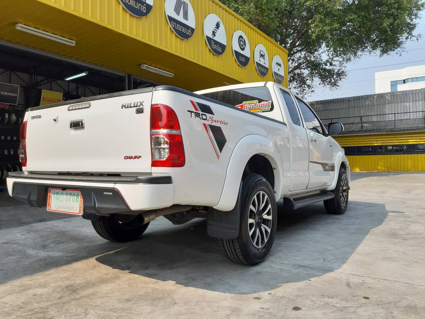 BRIDGESTONE DUELER H/T 684-II 265/65R17 ยางใหม่ปี20 ราคาพิเศษ