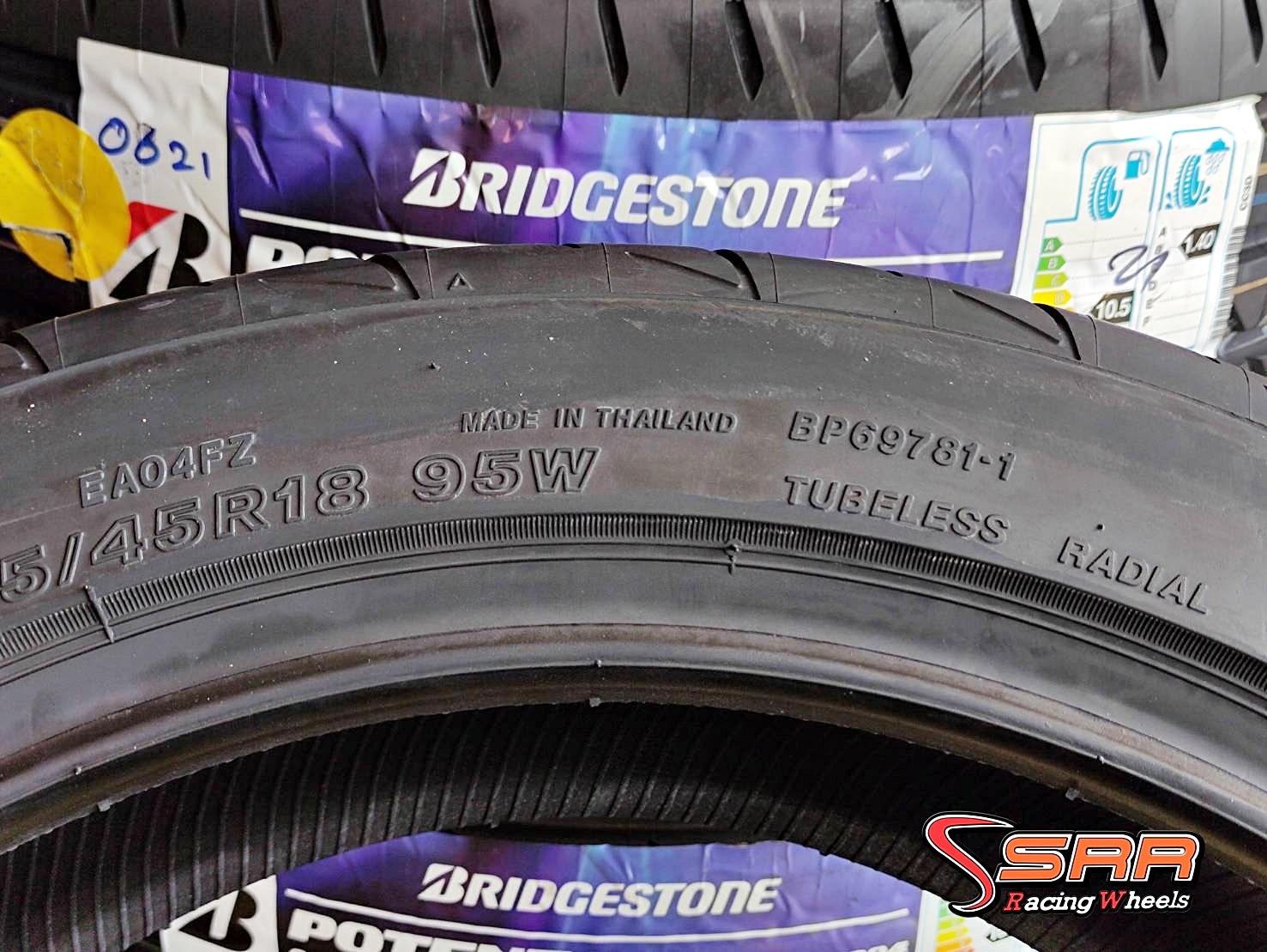 BRIDGESTONE RE004 225/45R18 ยางใหม่ ปี2021 ราคาพิเศษ