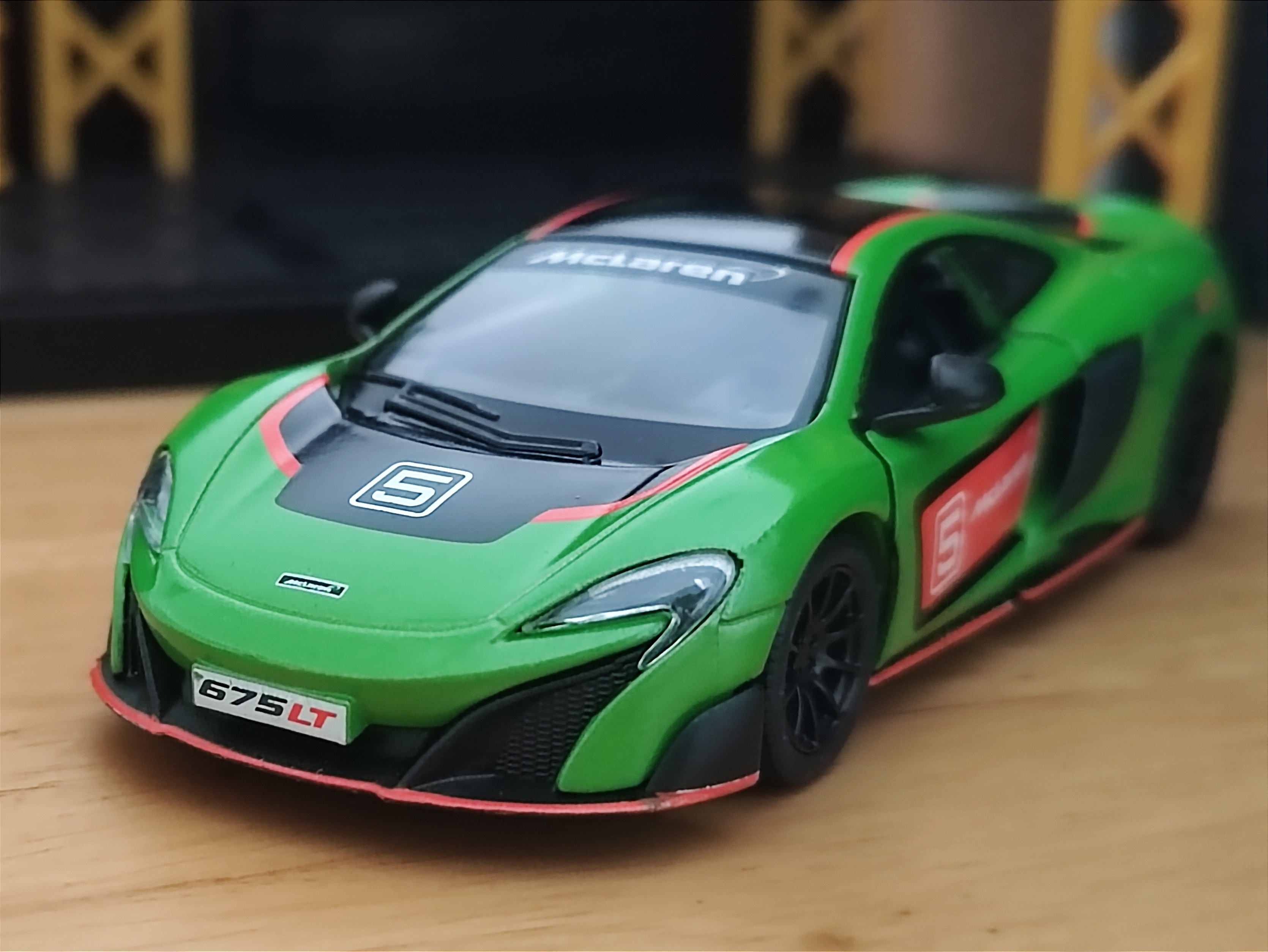 McLaren 675LT Scale 1:36 โมเดลรถเหล็ก (ปลีก-ส่ง)