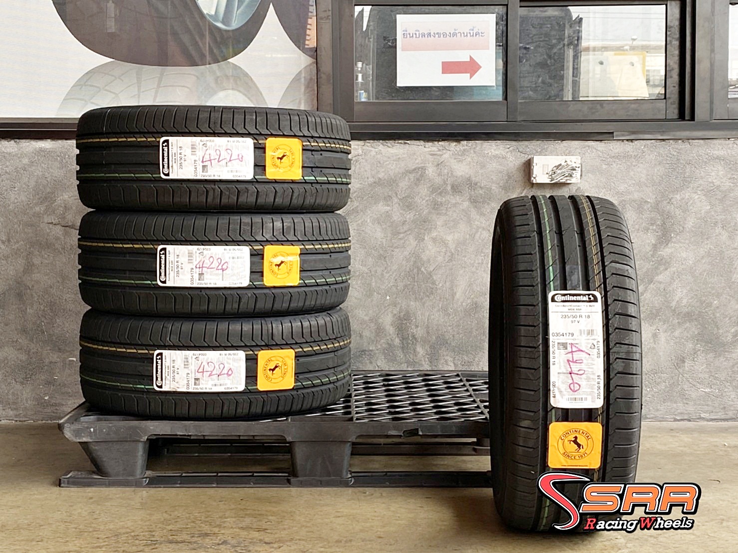 CONTINENTAL ContiSportContact 5 SUV MOE SSR 235/50R18 ยางรันแฟลต สำหรับใส่BENZ GLA