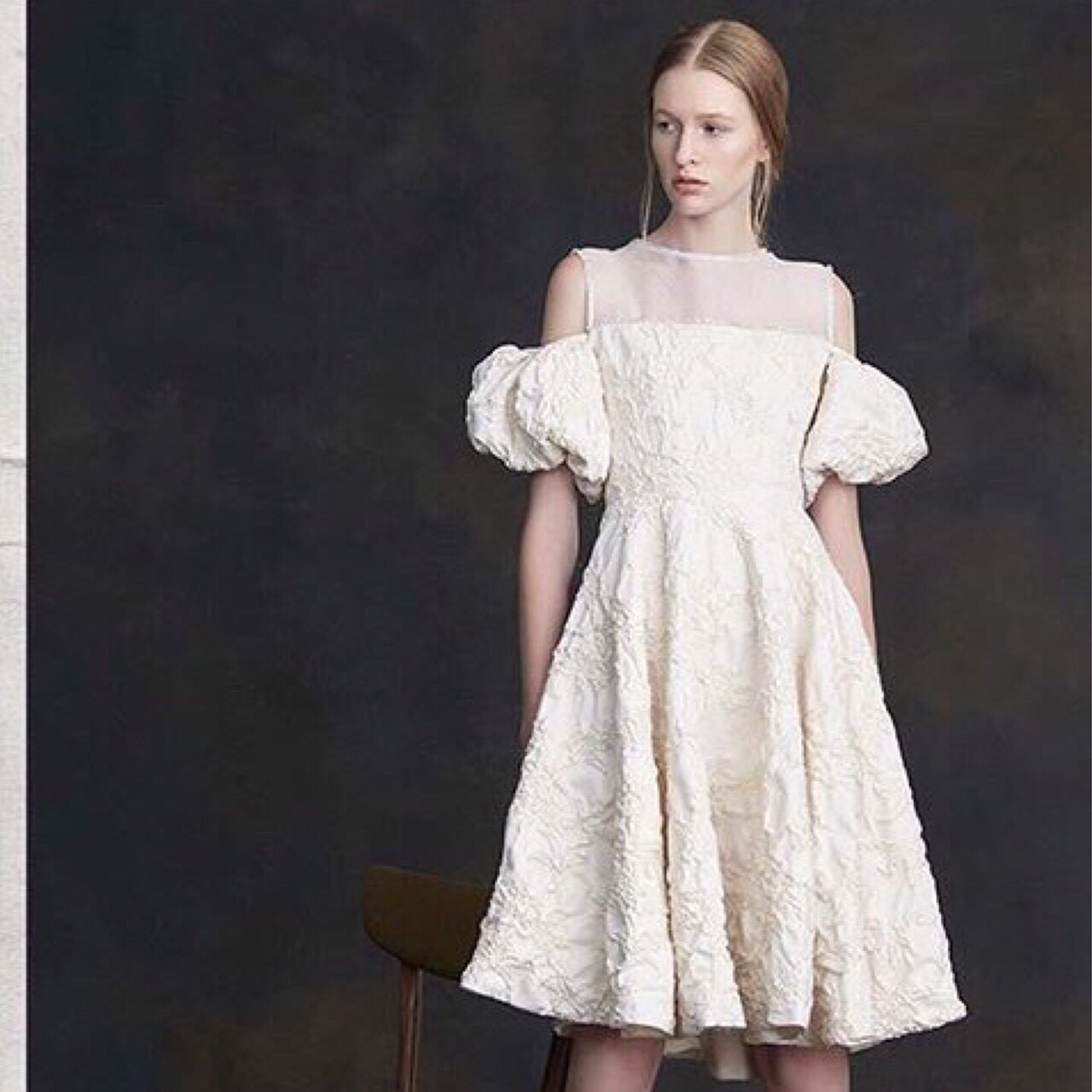 *พร้อมส่ง*Tohn Dress คอกลม เส้าช่วงไหล่ แขนห้อยพองทรงบอลลูน