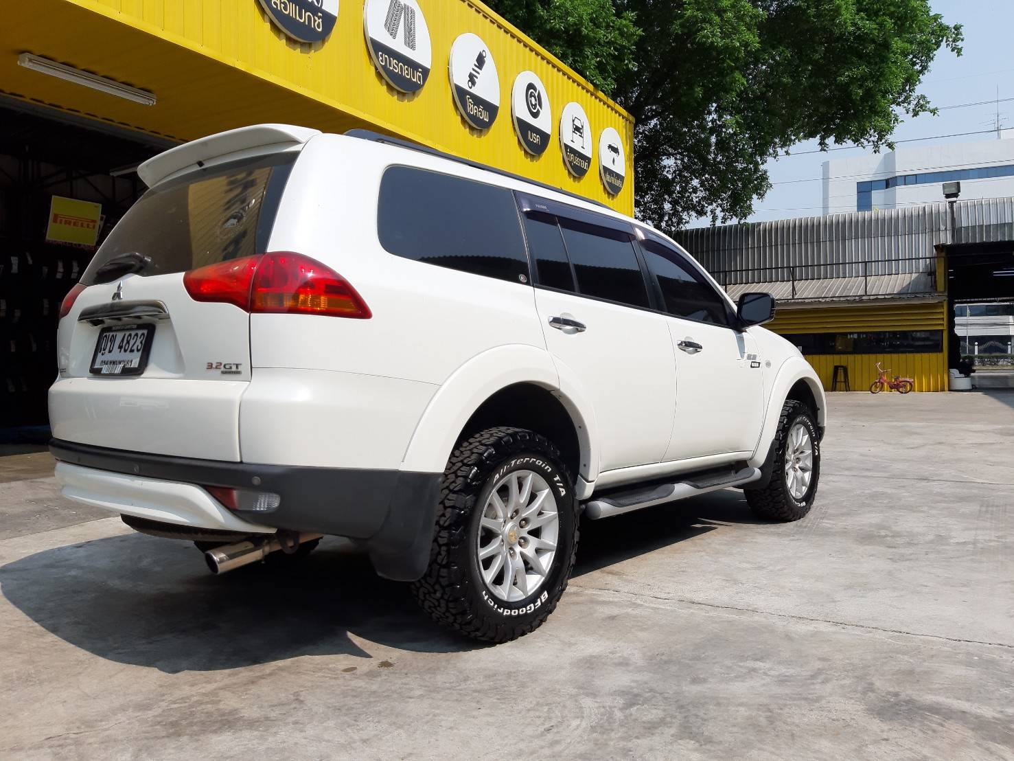 BFGoodrich All Terrain T/A KO2 265/65R17 ยางใหม่ปี21 ราคาพิเศษ