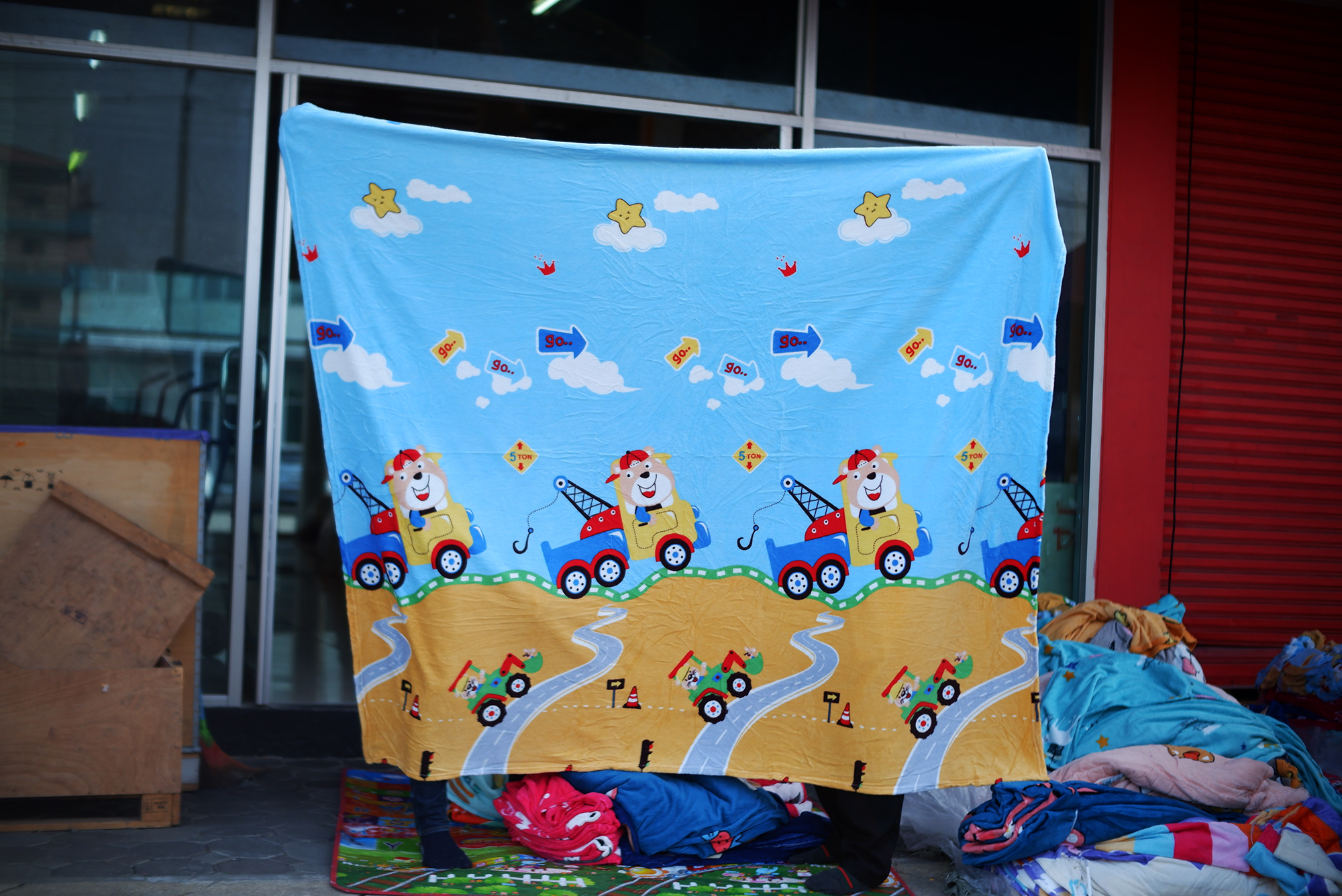 ผ้าห่มนาโน 6 ฟุตลายการ์ตูนเย็บขอบธรรมดา (12ผืนคละลาย)