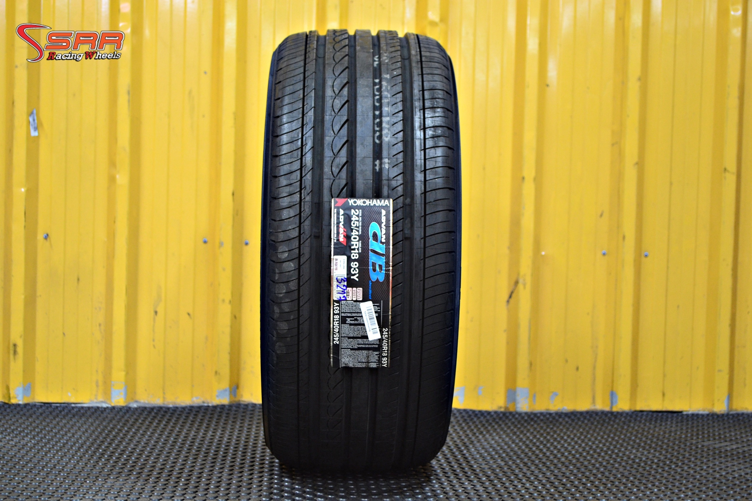 YOKOHAMA ADVAN dB decibel V551 245/40R18 ลดราคาพิเศษ