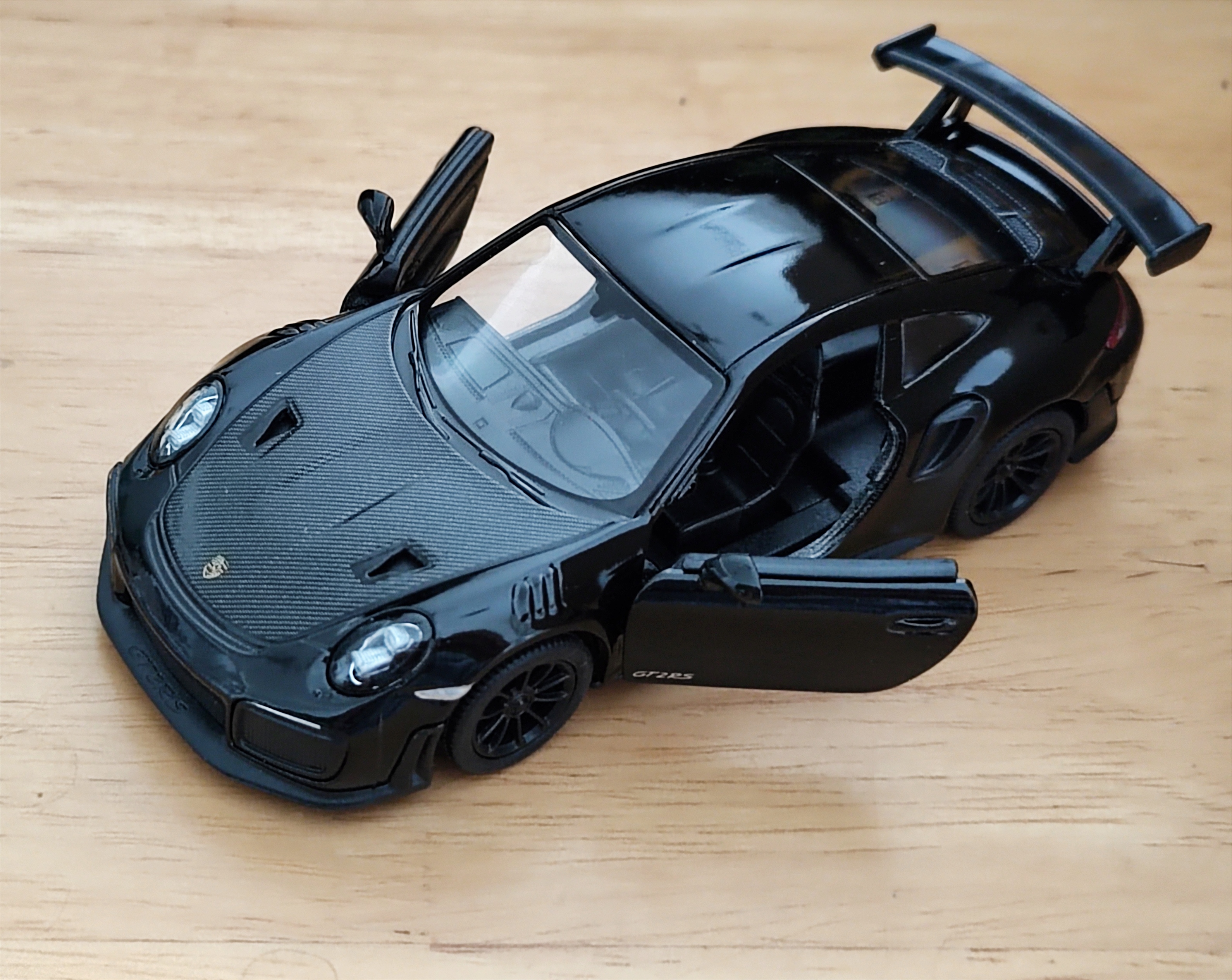 Porsche 911 GT2 RS โมเดลรถเหล็ก (ปลีก-ส่ง)