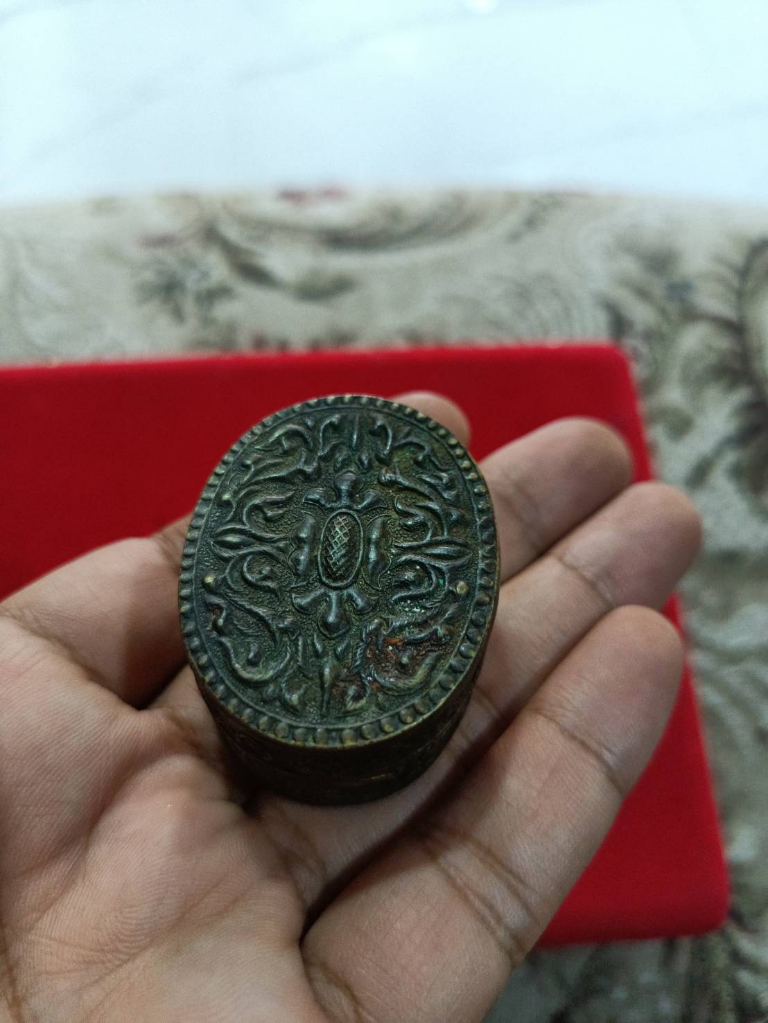 สีผึ้งพรายมหาเสน่ห์ตลับครู อาจารย์เสือ สำนักคนเลี้ยงผี