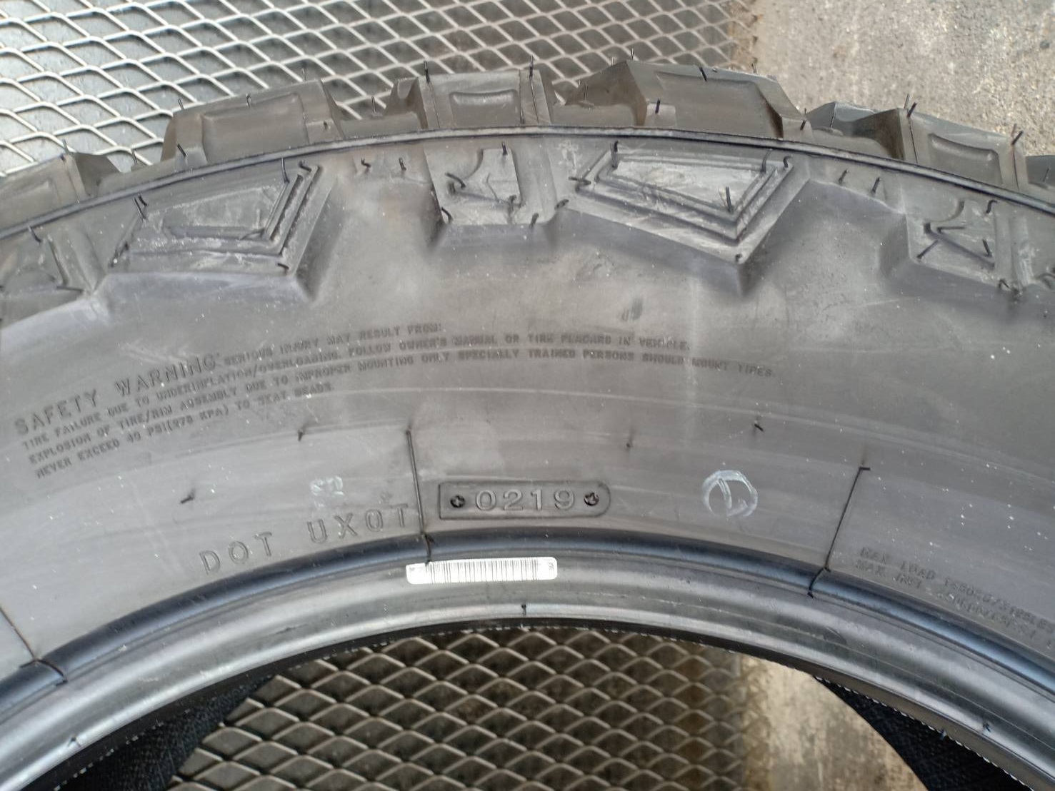 FEDERAL COURAGIA M/T 35x12.5R20 ยางมัด ปี19 เส้นละ 8,900 บาท