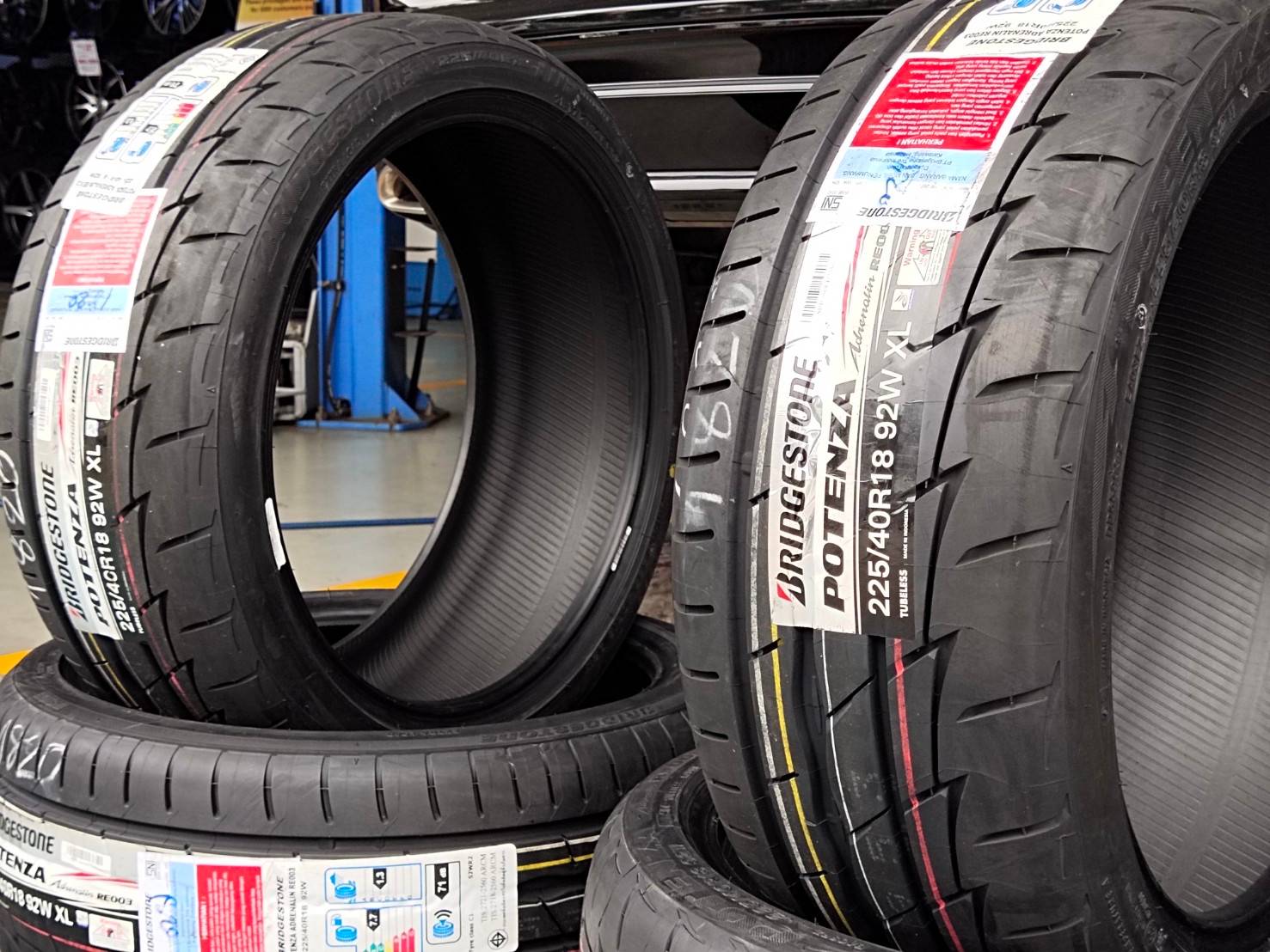 BRIDGESTONE Potenza Adrenalin RE003 225/40R18 ยางใหม่ปี20 ราคาพิเศษ