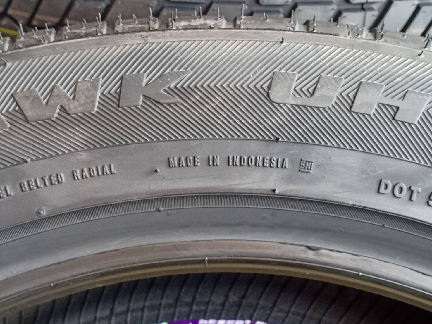 ACHILLES DESERT HAWK UHP 265/50R20 ยางลดราคาพิเศษ