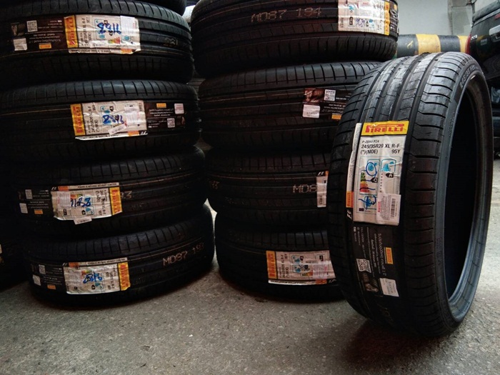 PIRELLI P ZERO PZ4 RUNFLAT (MOE) 245/35R20