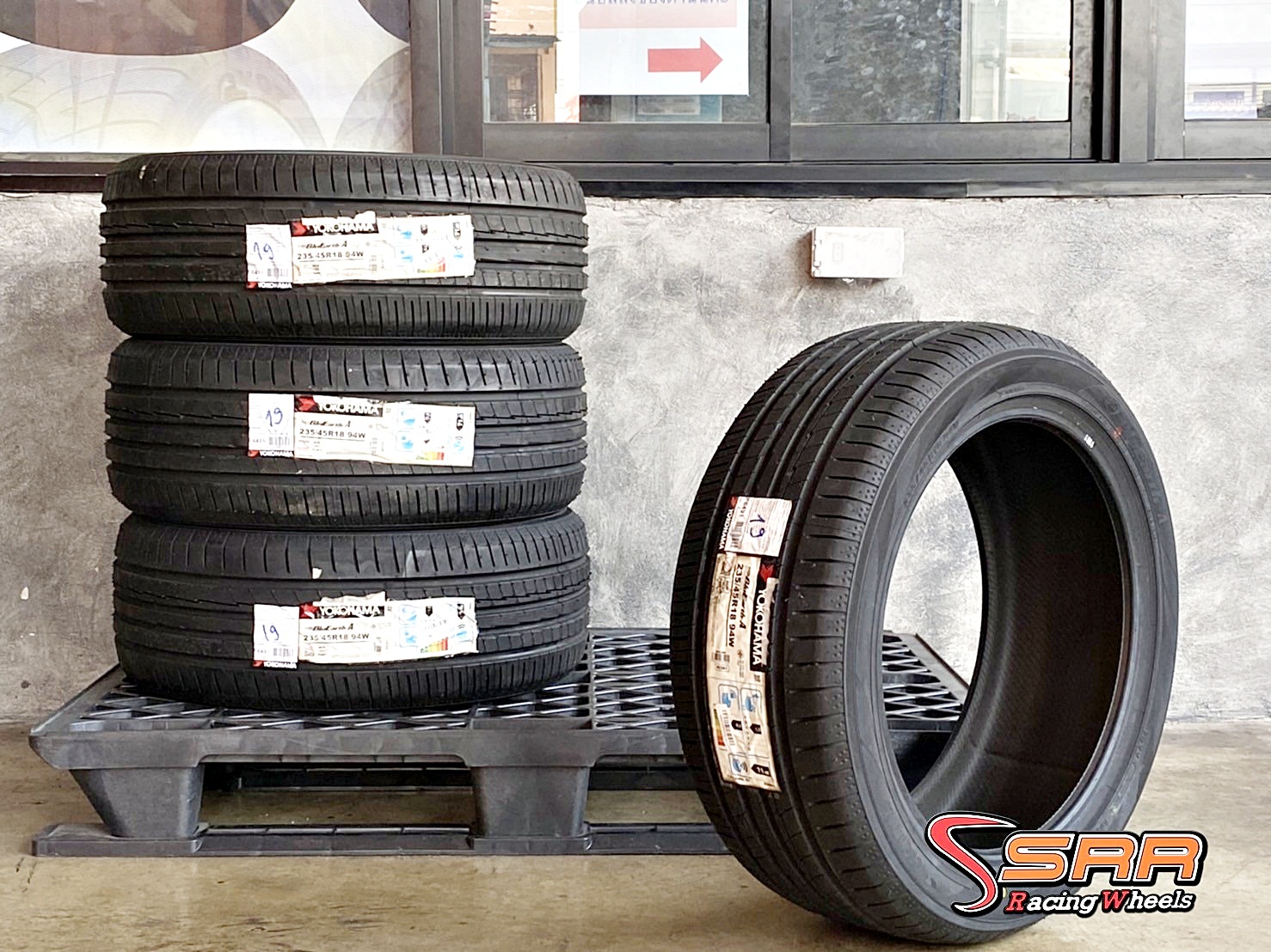 YOKOHAMA BluEarth-A AE-50 235/45R18 ยางใหม่ลดราคาพิเศษ