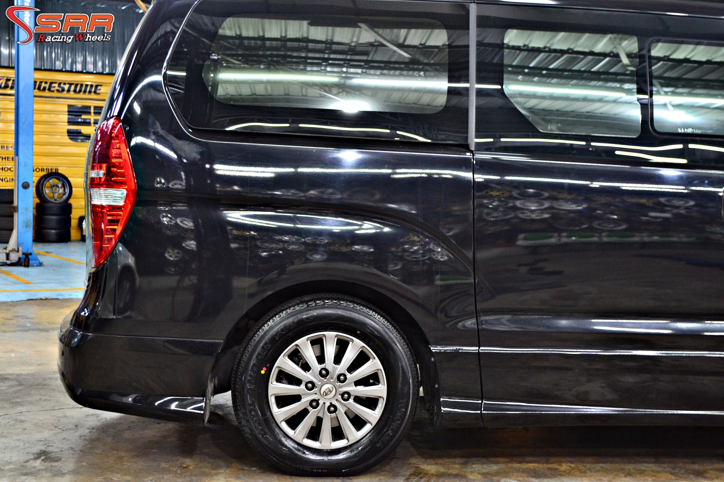 YOKOHAMA GEOLANDAR SUV 215/70R16