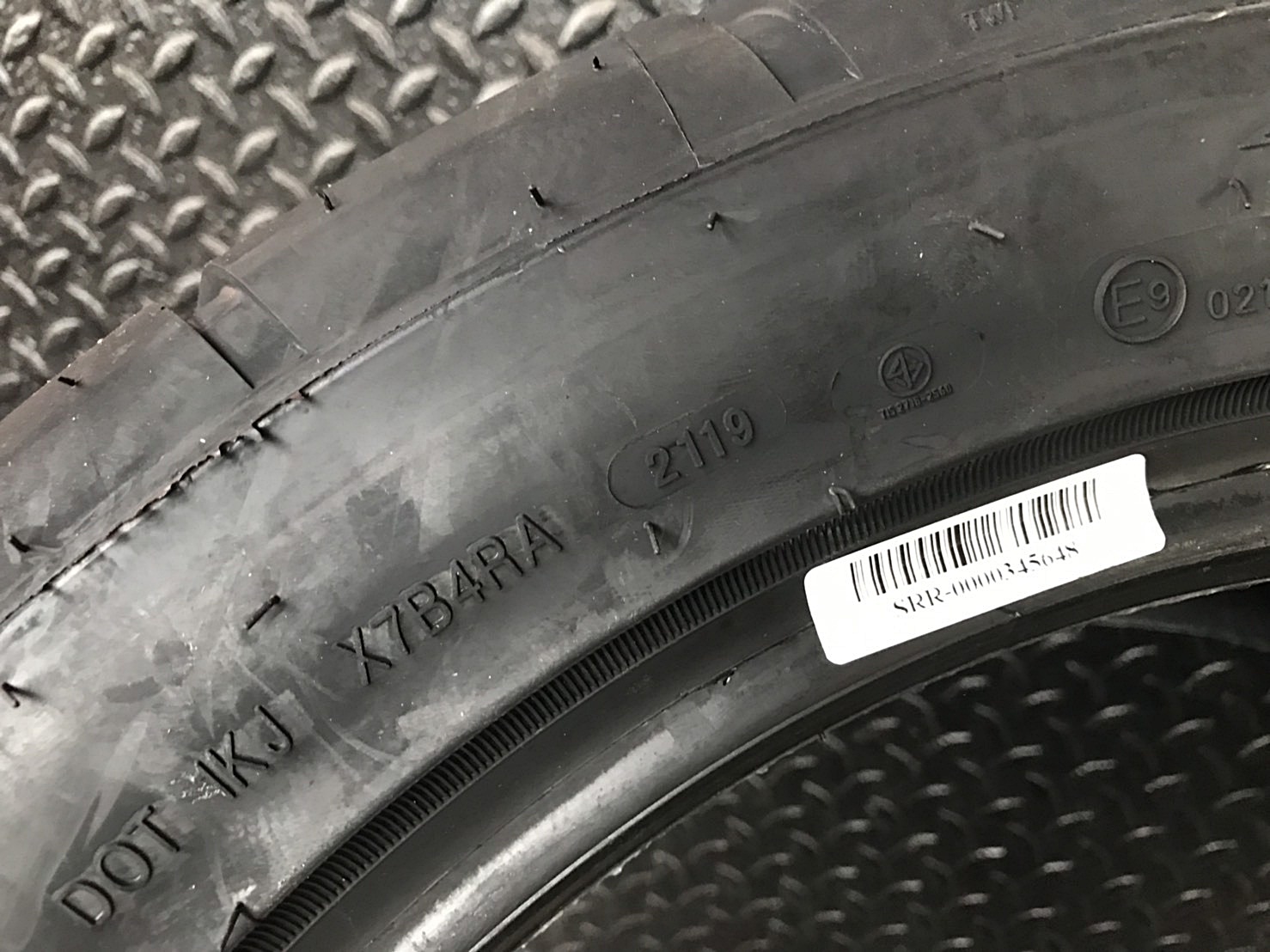 HERO DRAG 275/40R18 ยาง DRAG ขอบขาว ปี19