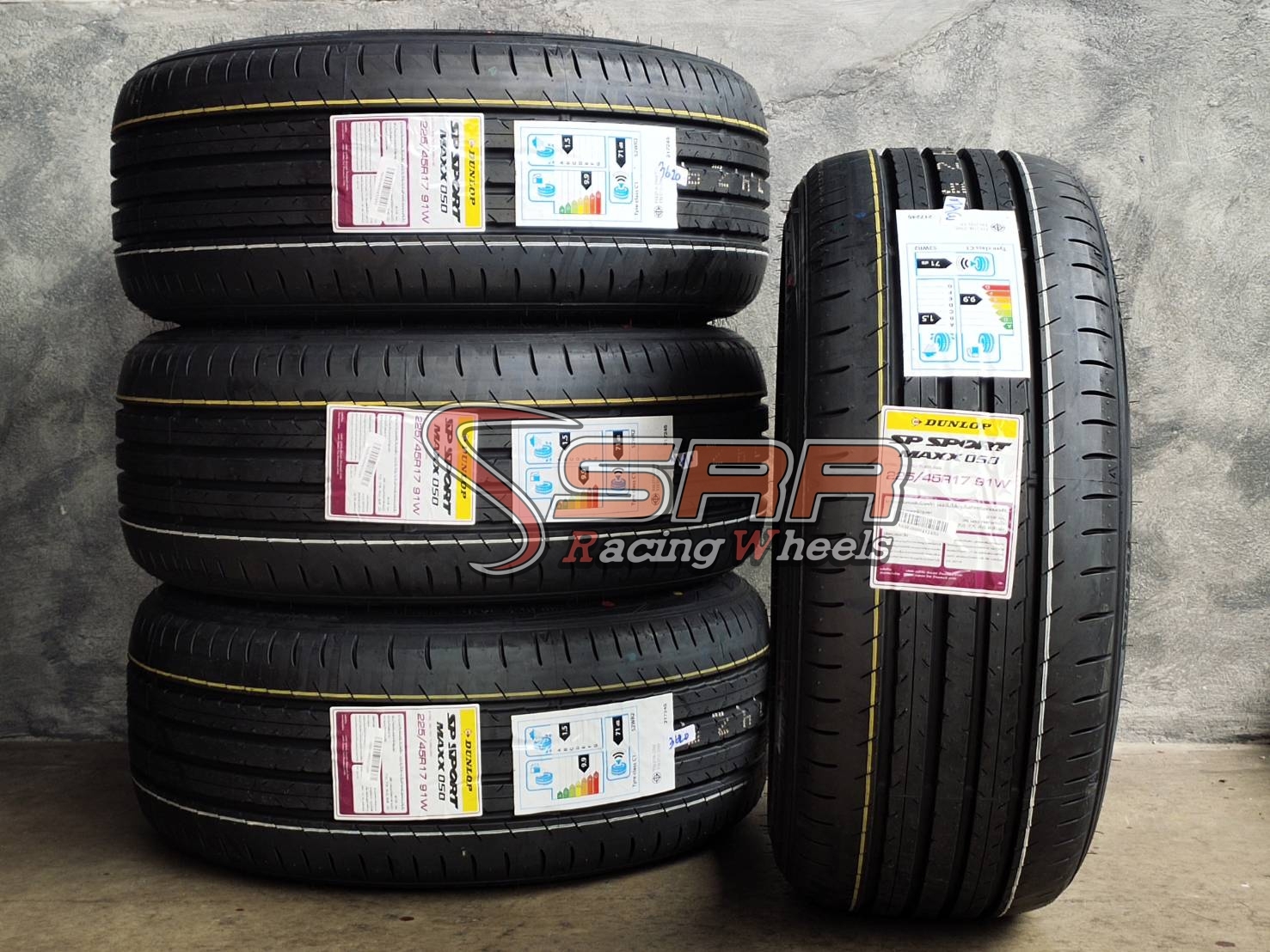 DUNLOP SP SPORT MAXX 050 225/45R17 ยางใหม่ ราคาพิเศษ