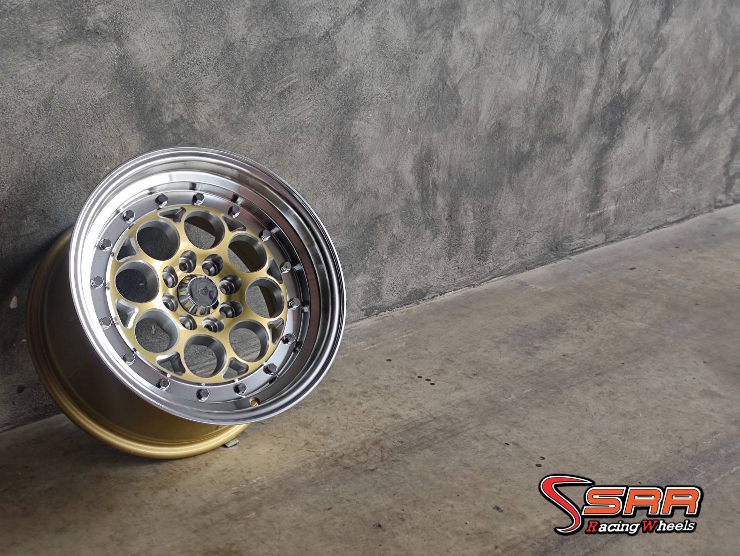 WELD MAGNUM DRAG 15x8 8H100 ET20 สีทองหมุดเงิน