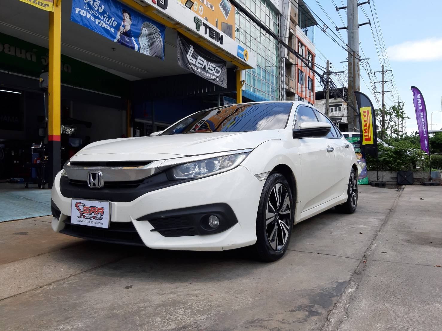 YOKOHAMA BluEarth-A AE-50 215/50R17 ยางปี19 ลดราคาพิเศษ