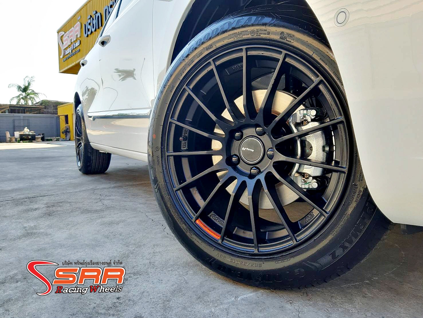 ENKEI RS05RR ล้อไทย ขอบ18 5H114.3 ET35 MATT BLACK