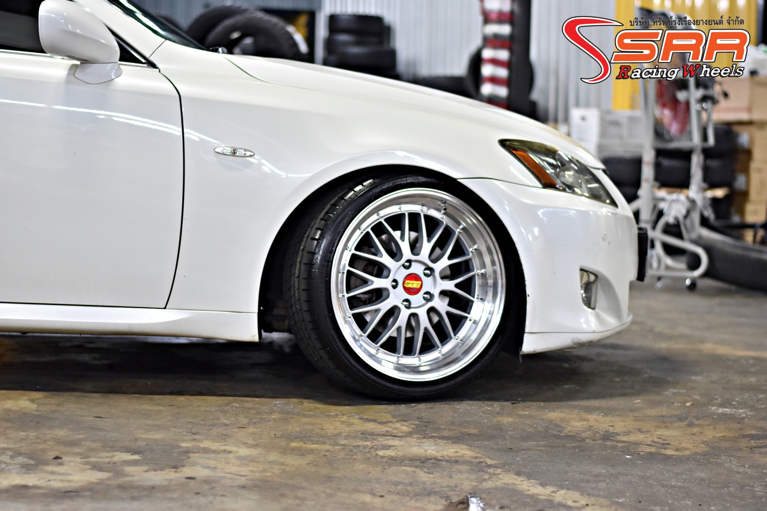BBS LM ขอบ19 หน้า8.5 หลัง9.5 5x114.3 ET+30 SILVER