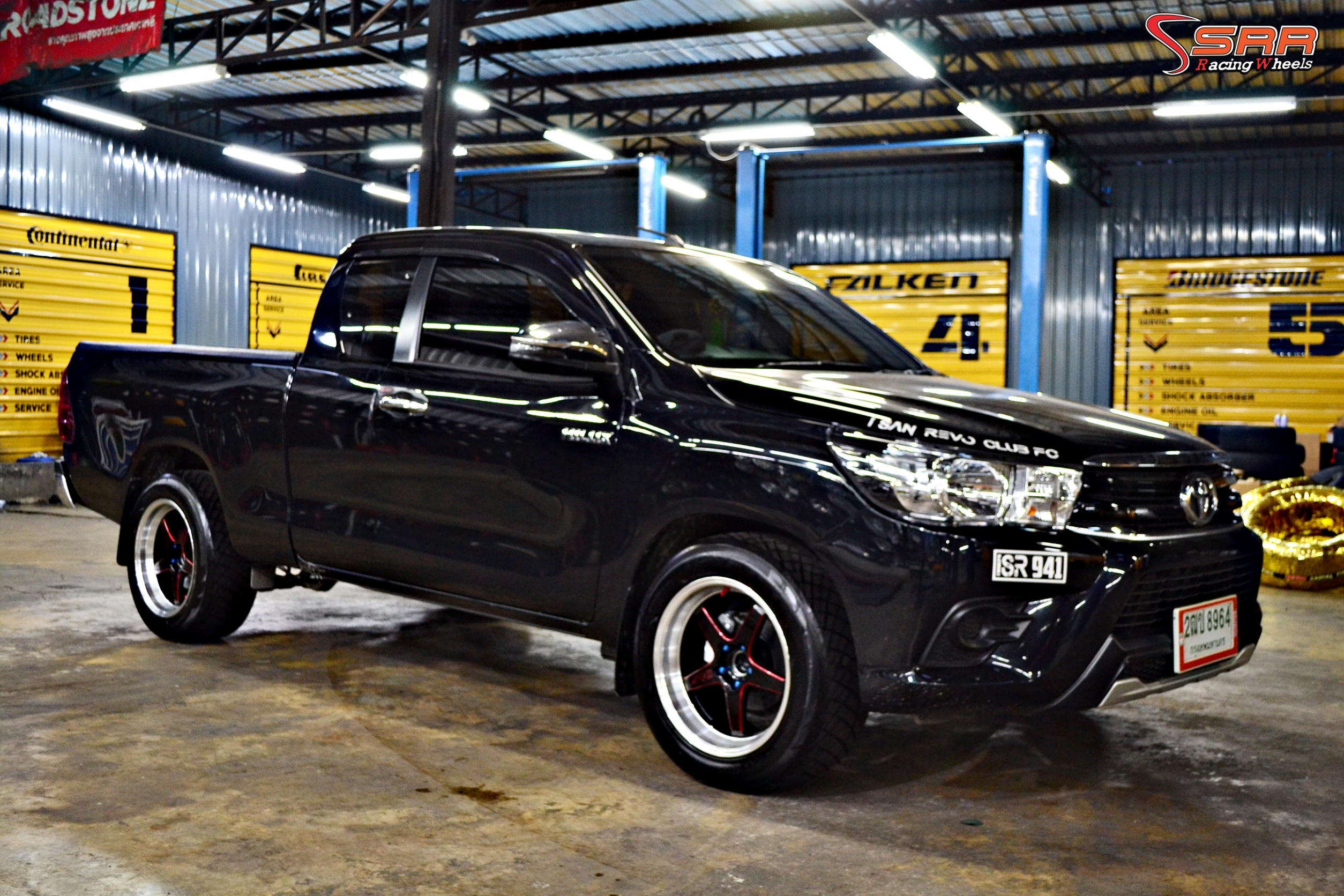 D1F TORQ APP ขอบ18 นิ้ว 5x114.3 BKMR