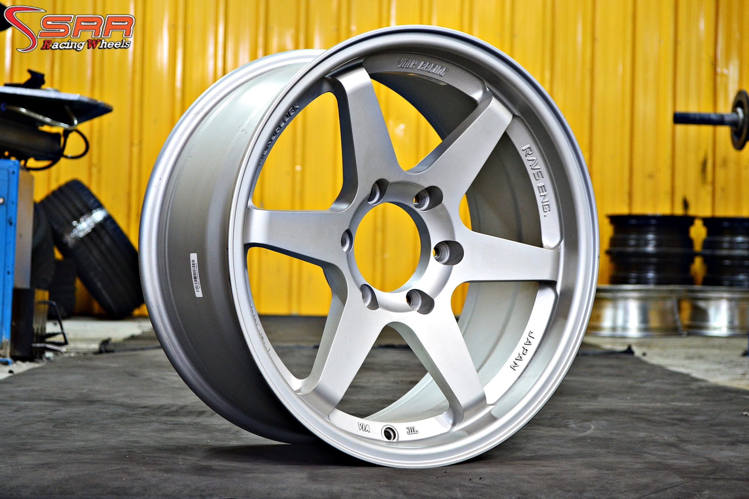 TE37 ล้อไทย ขอบ18 หน้า9.5 หลัง10.5 6H139.7 ชุดละ 14,000฿