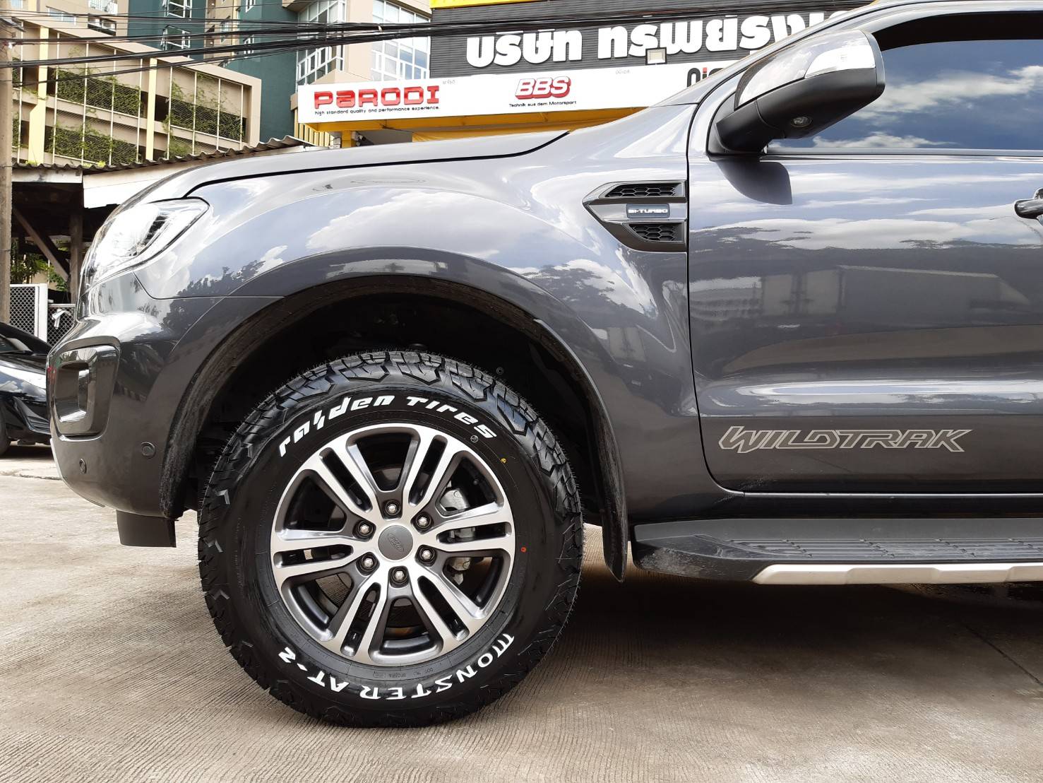 MONSTER TIRES ALL TERRAIN AT-2 265/65R18 ยางปี20 ราคาพิเศษ