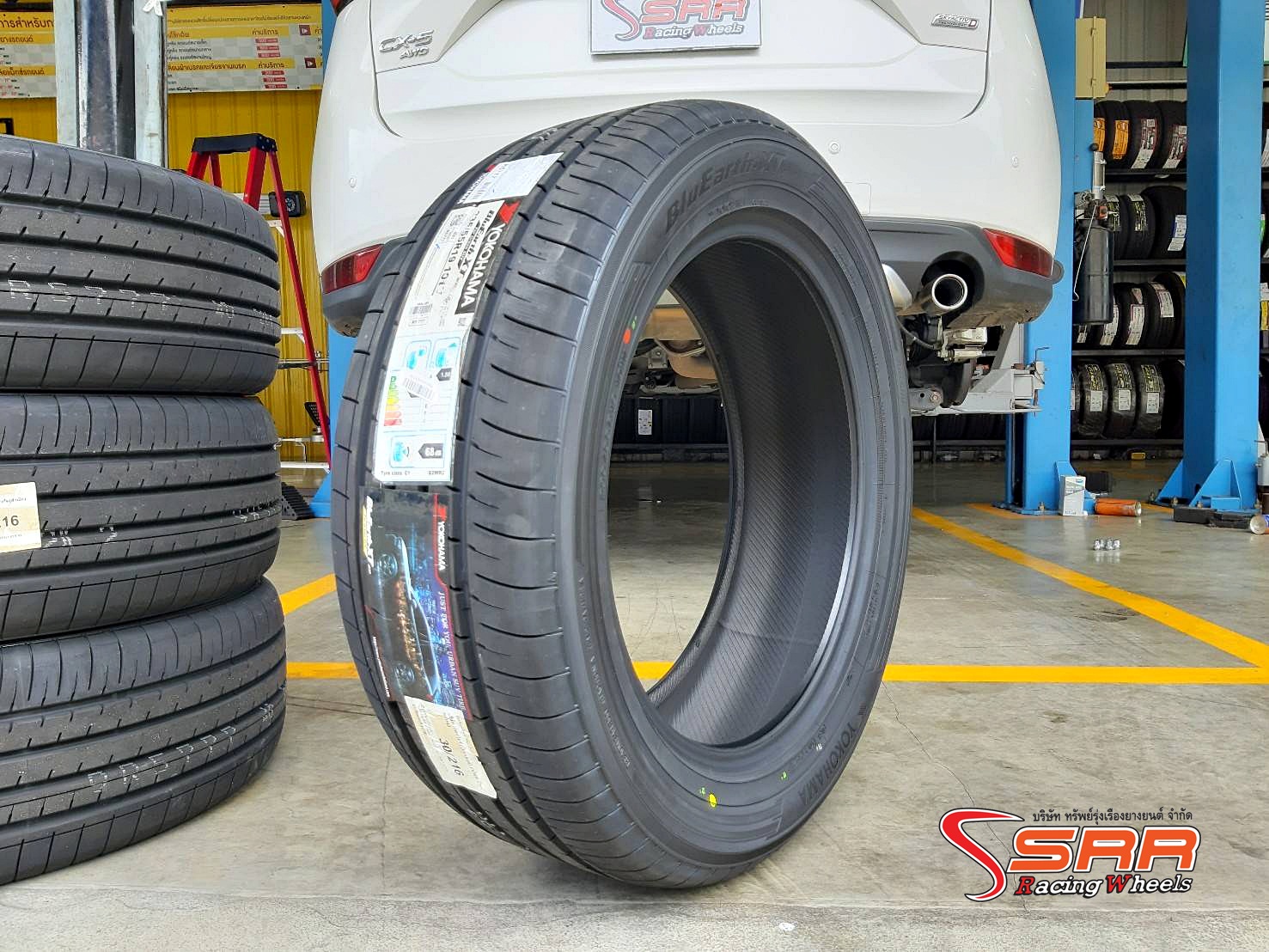 YOKOHAMA BluEarth-XT AE61 235/55R19 ยางใหม่ปี2021 ราคาพิเศษ