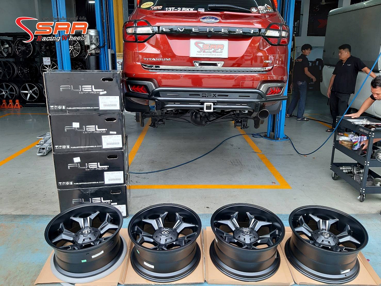 FUEL AVENGER D605 20x10 ET-18 6x135/6x139.7 Matte Black/DDT