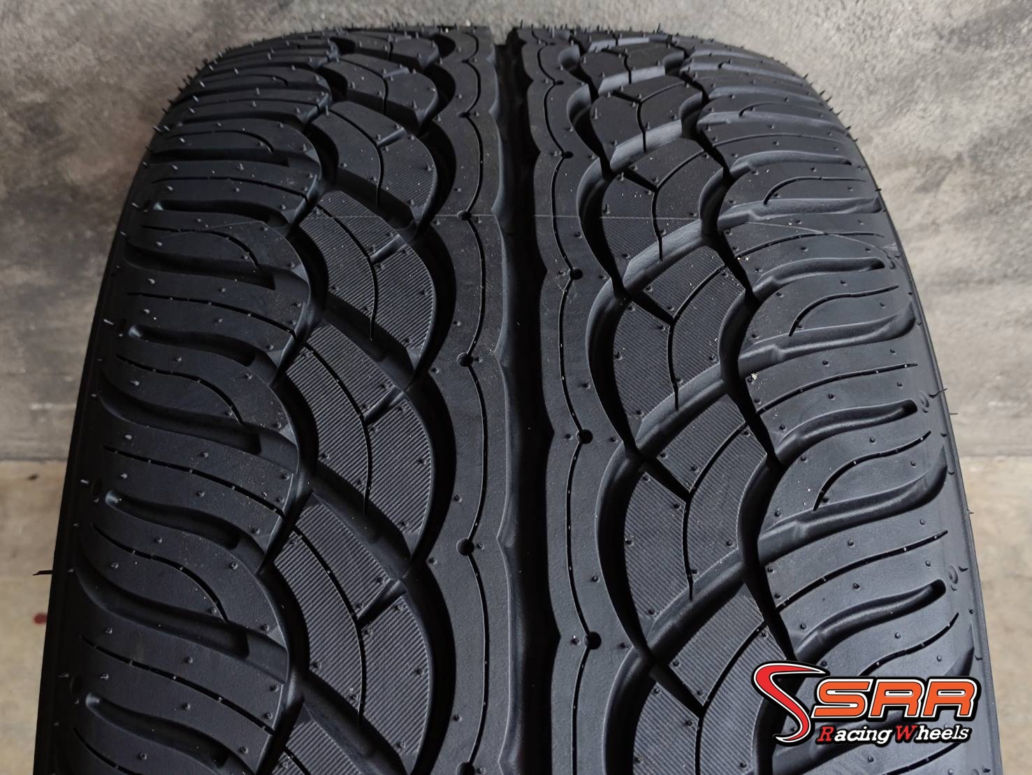 YOKOHAMA PARADA Spec-X 285/35R22 ยางใหม่ปี2021 ราคาพิเศษ
