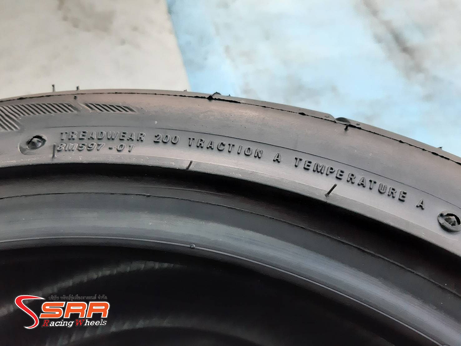 ACCELERA 651 SPORT 235/40R18 ราคาพิเศษ เส้นละ 2,750 บาท