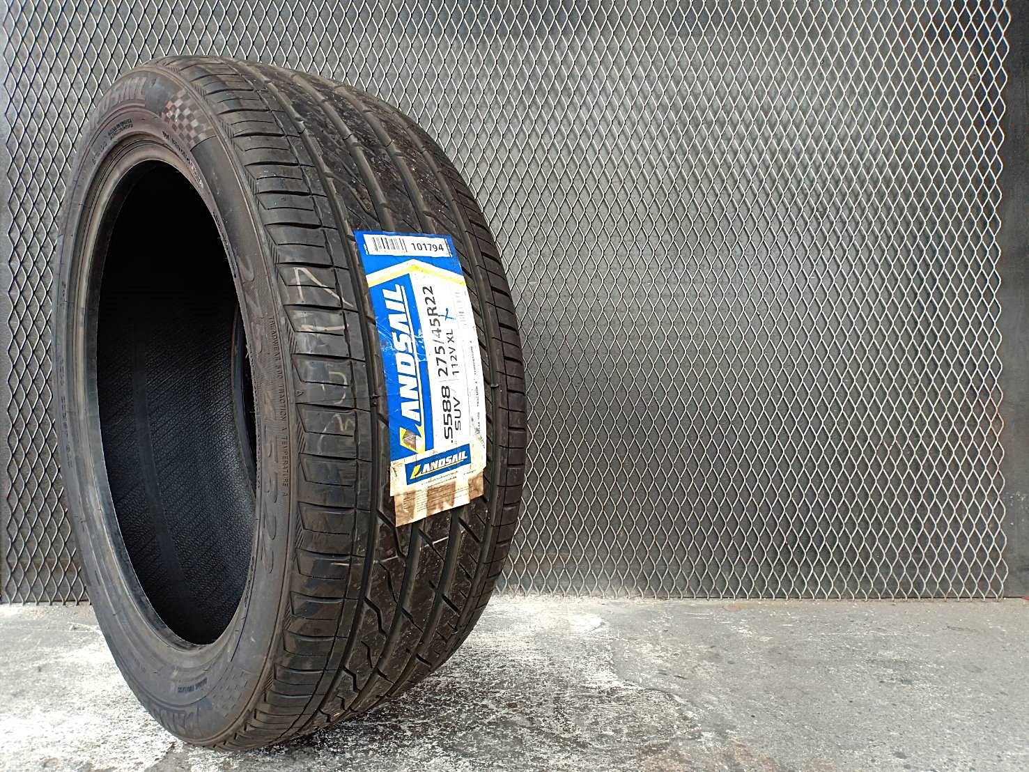 LANDSAIL LS588 SUV 275/45R22 ยางไทย ราคาเส้นละ 5,900 บาท